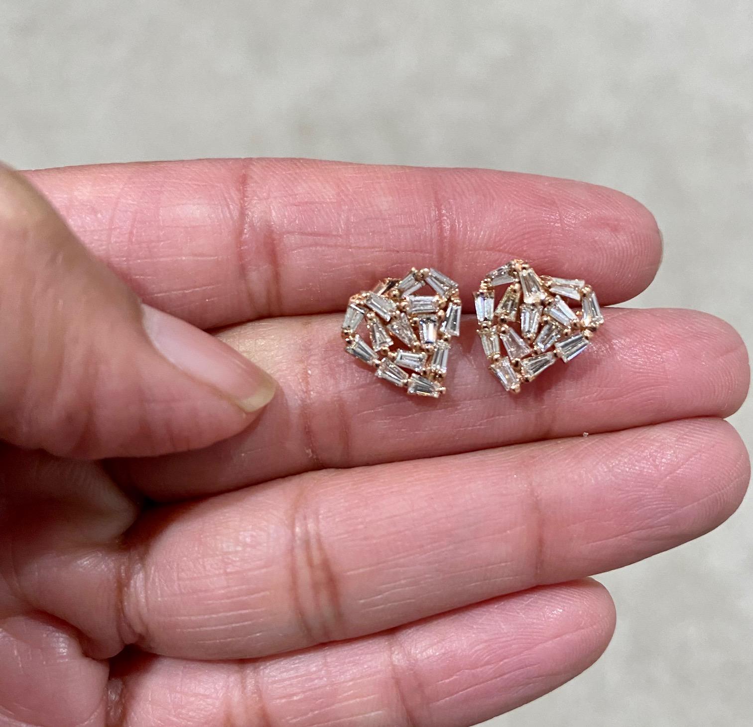 Clous d'oreilles en or rose avec diamants taille baguette Pour femmes en vente