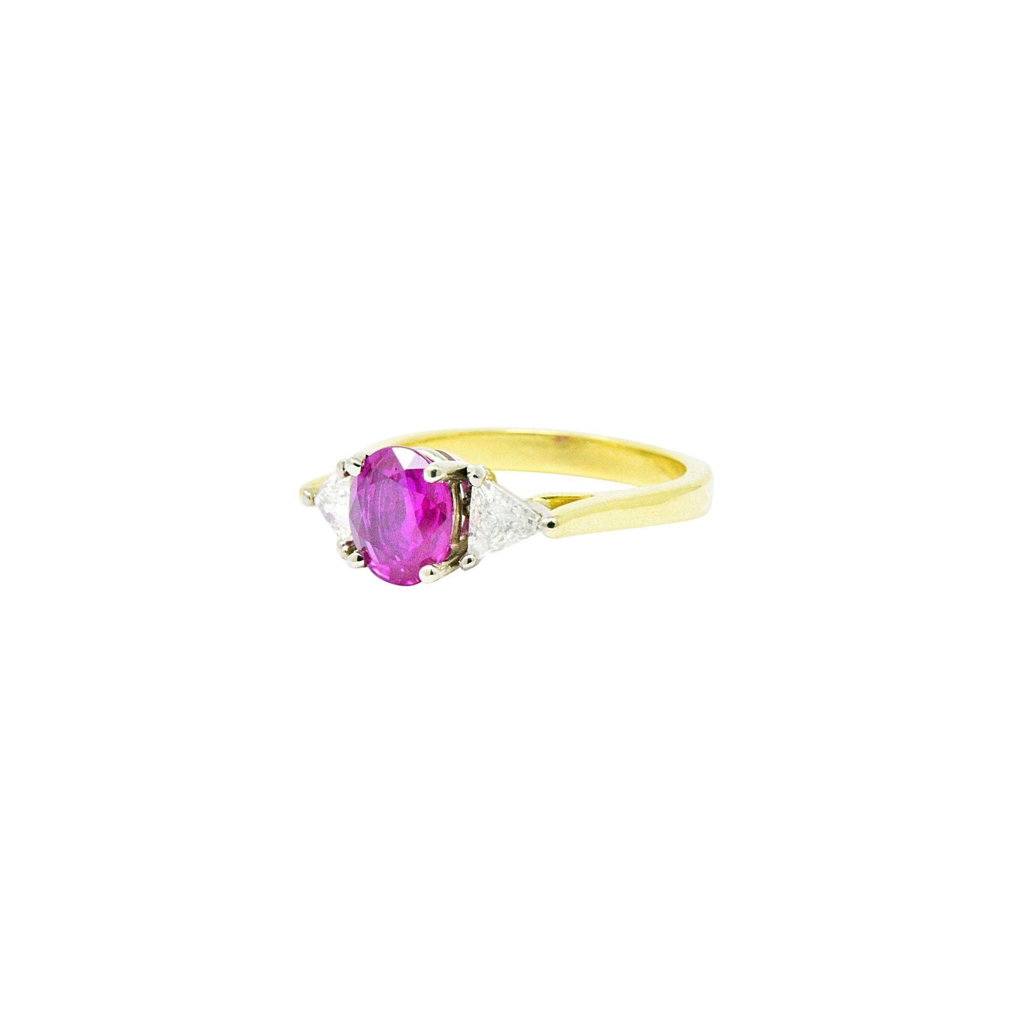 Contemporary 1.68 Carats Burmese Ruby Diamond 18 Karat Gold Ring AGL 2