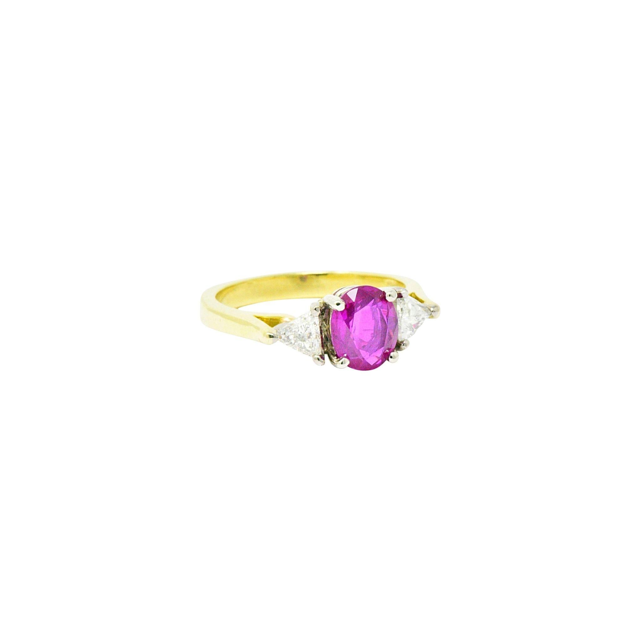 Contemporary 1.68 Carats Burmese Ruby Diamond 18 Karat Gold Ring AGL 3