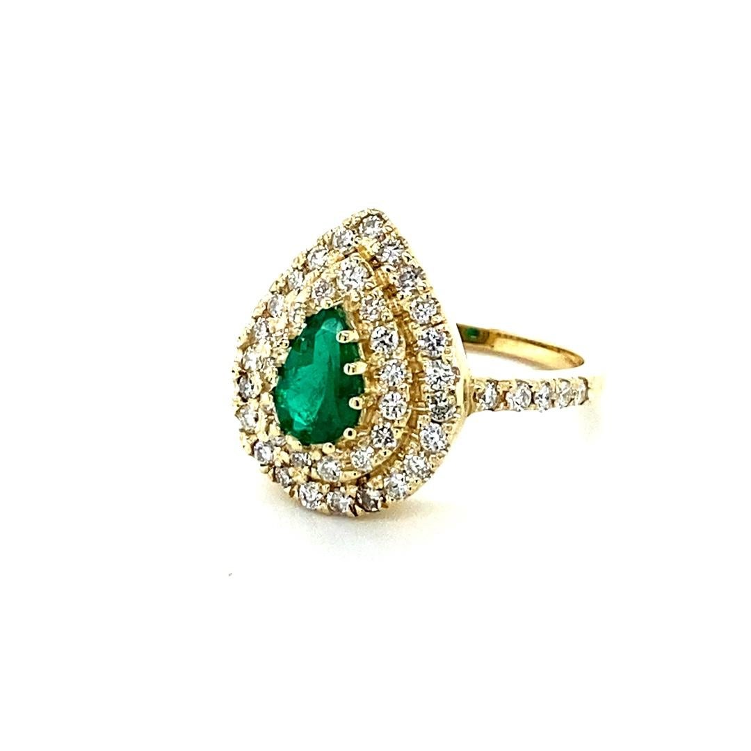Pear Cut 1.38 Carat Colombian Emerald Double Halo Diamond Yellow Gold Ring For Sale