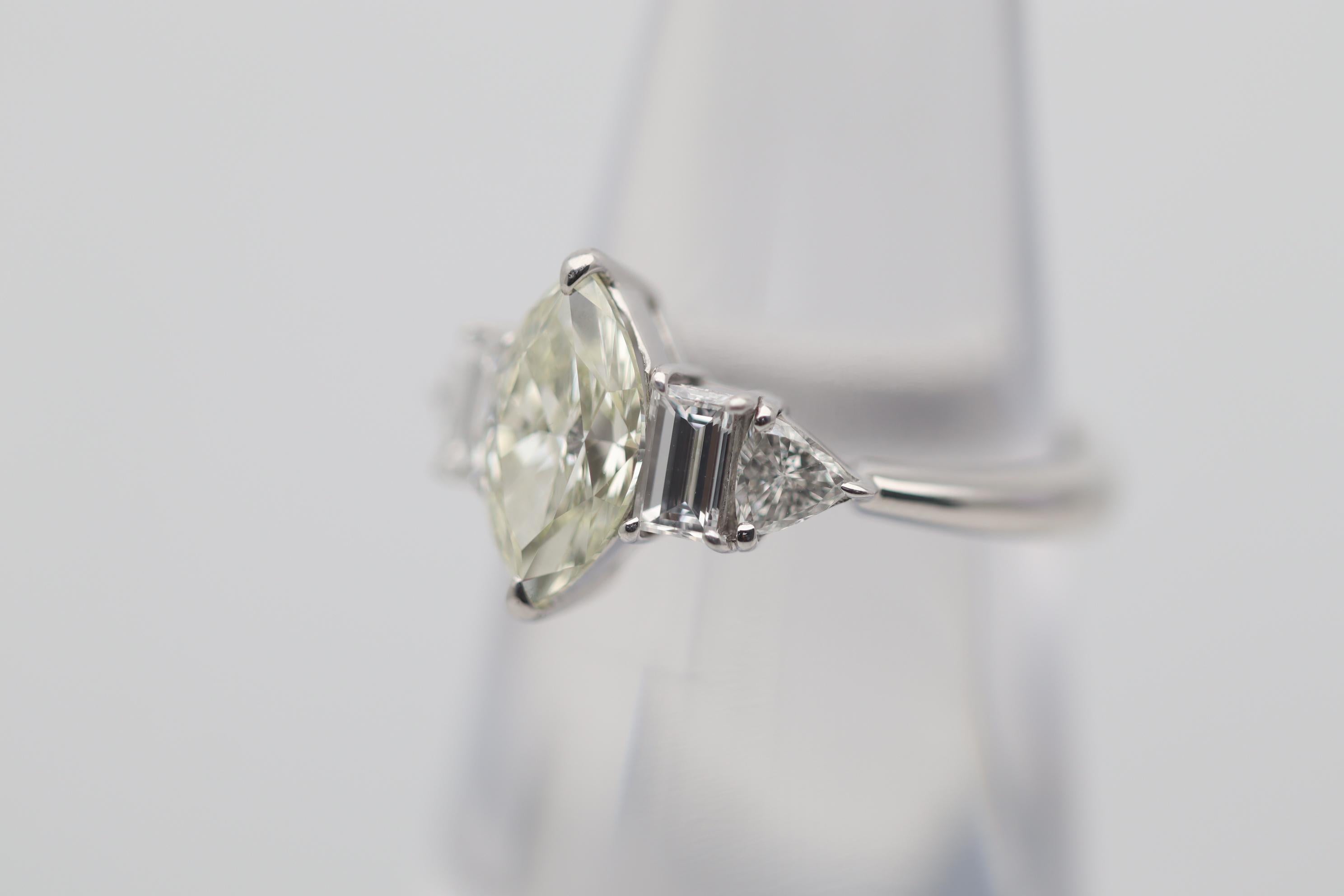 1.38 Carat Fancy Light-Yellow Marquise Diamond Platinum Engagement Ring In New Condition For Sale In Beverly Hills, CA
