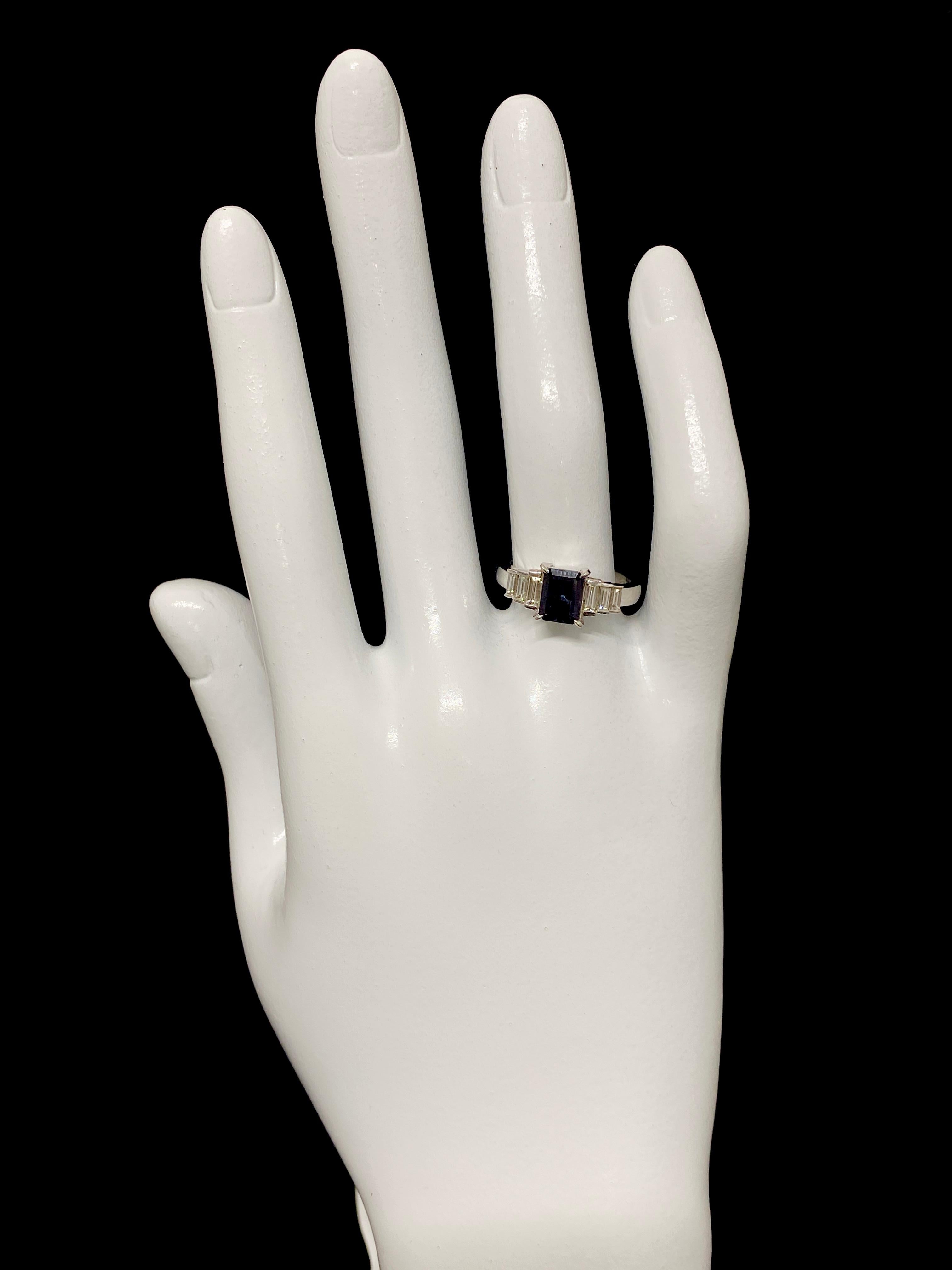 Women's 1.38 Carat Natural Color-Change Alexandrite and Diamond Ring Set in Platinum