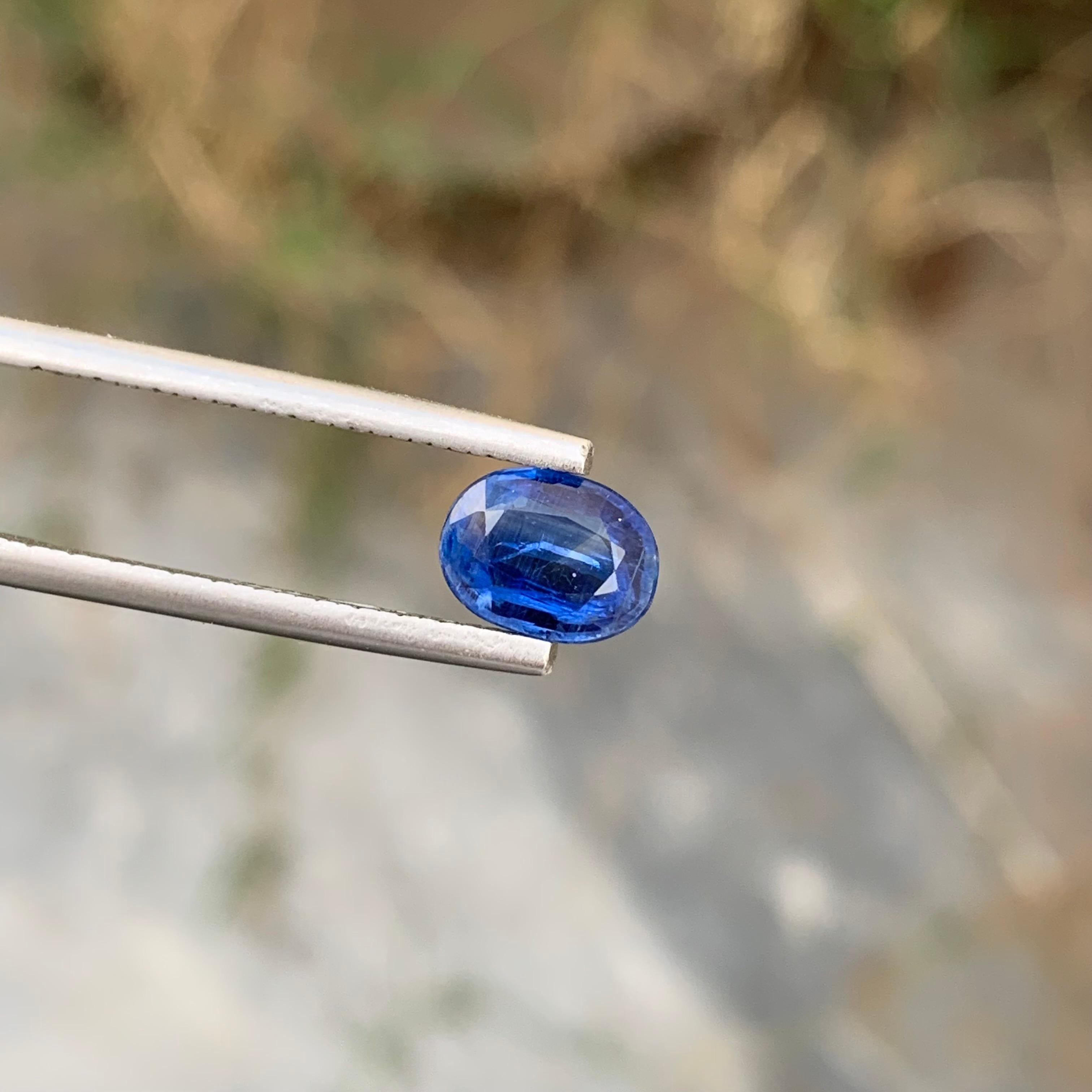Arts and Crafts 1.38 Carat Natural Loose kyanite Oval Shape Gem For Afghanistan Mine For Sale