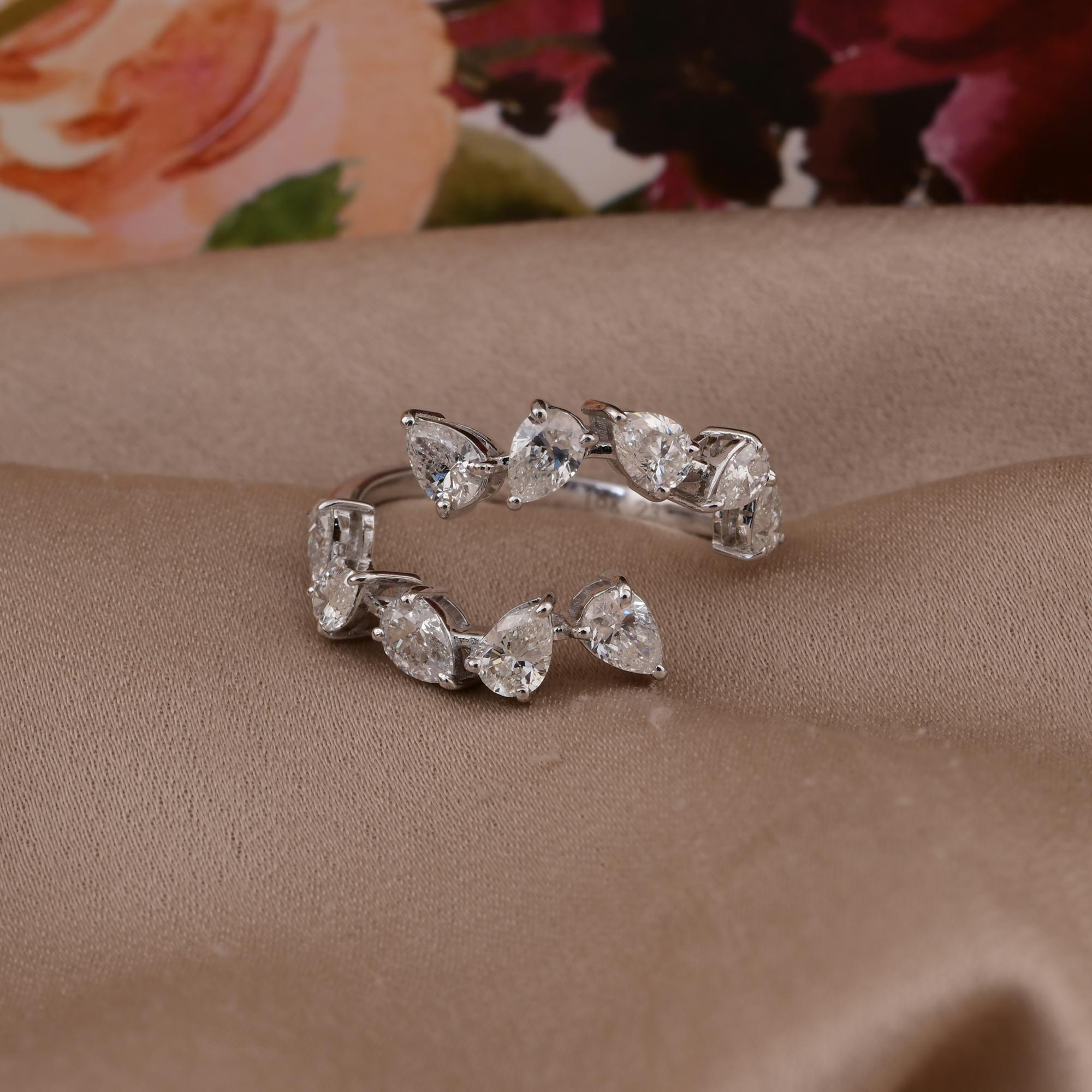 1.38 Carat SI/H Pear Brilliant Cut Diamond Wrap Cuff Ring 18 Karat White Gold In New Condition For Sale In Diera, Dubai