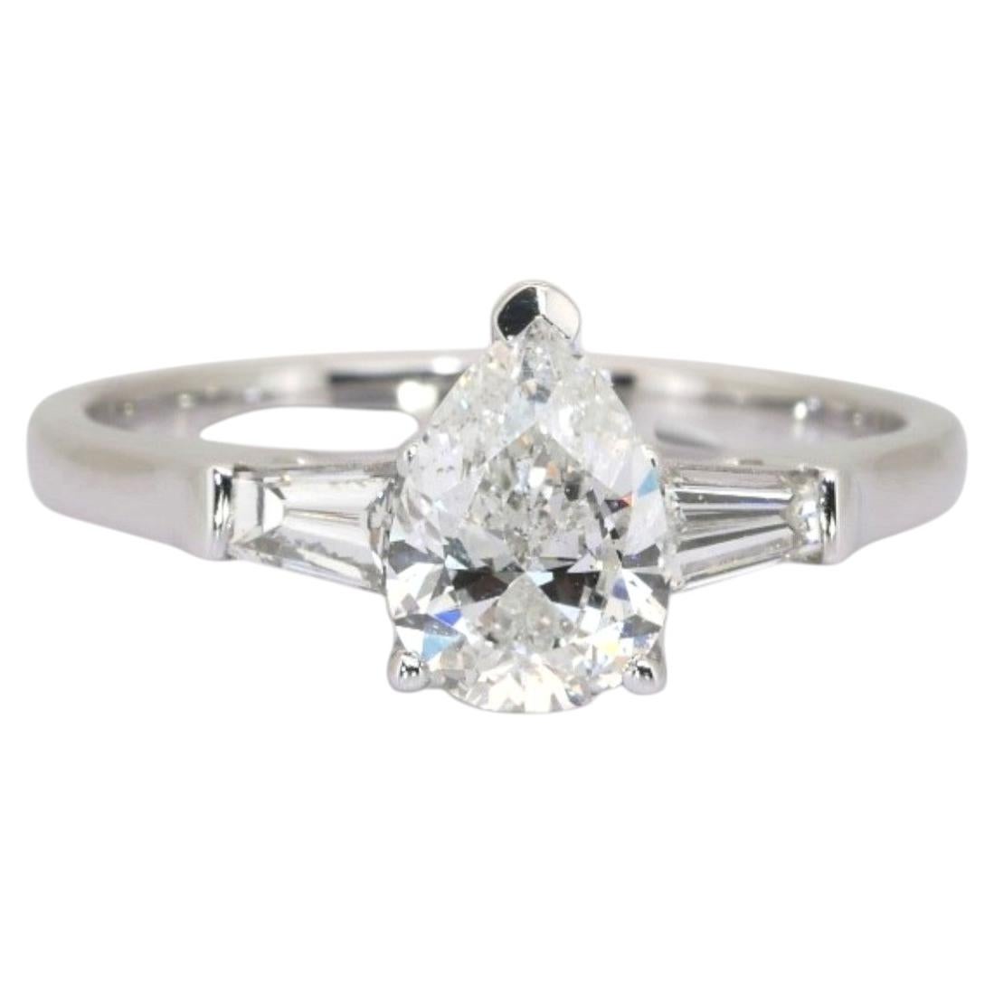 1.38 Carats IGI Certified 18k White Gold Diamond 3-Stone Ring