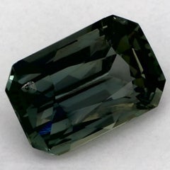 1.38 Karat Grüner Saphir Radiant Loser Edelstein