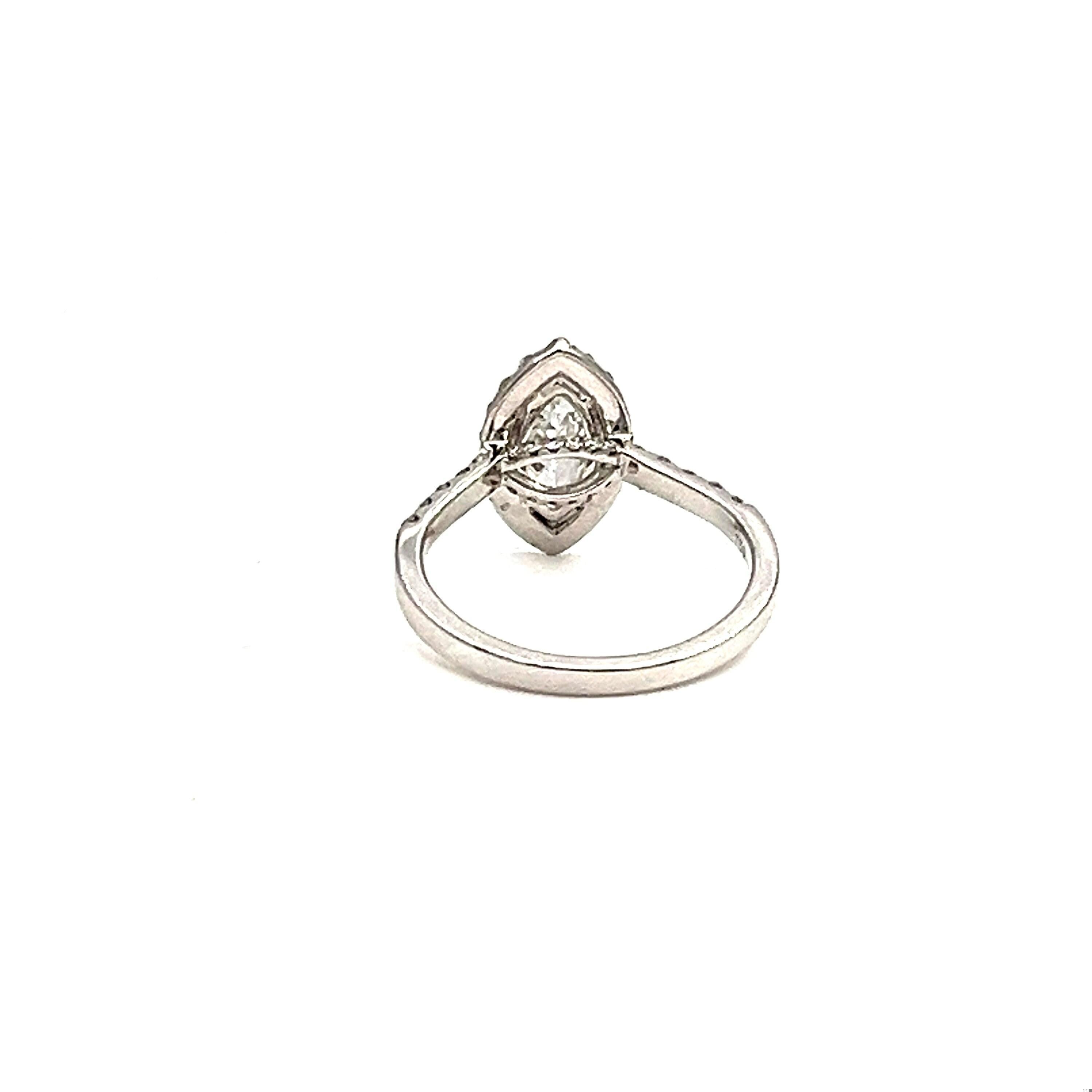 Women's or Men's 1.38 ct Marquise Diamond Ring For Sale