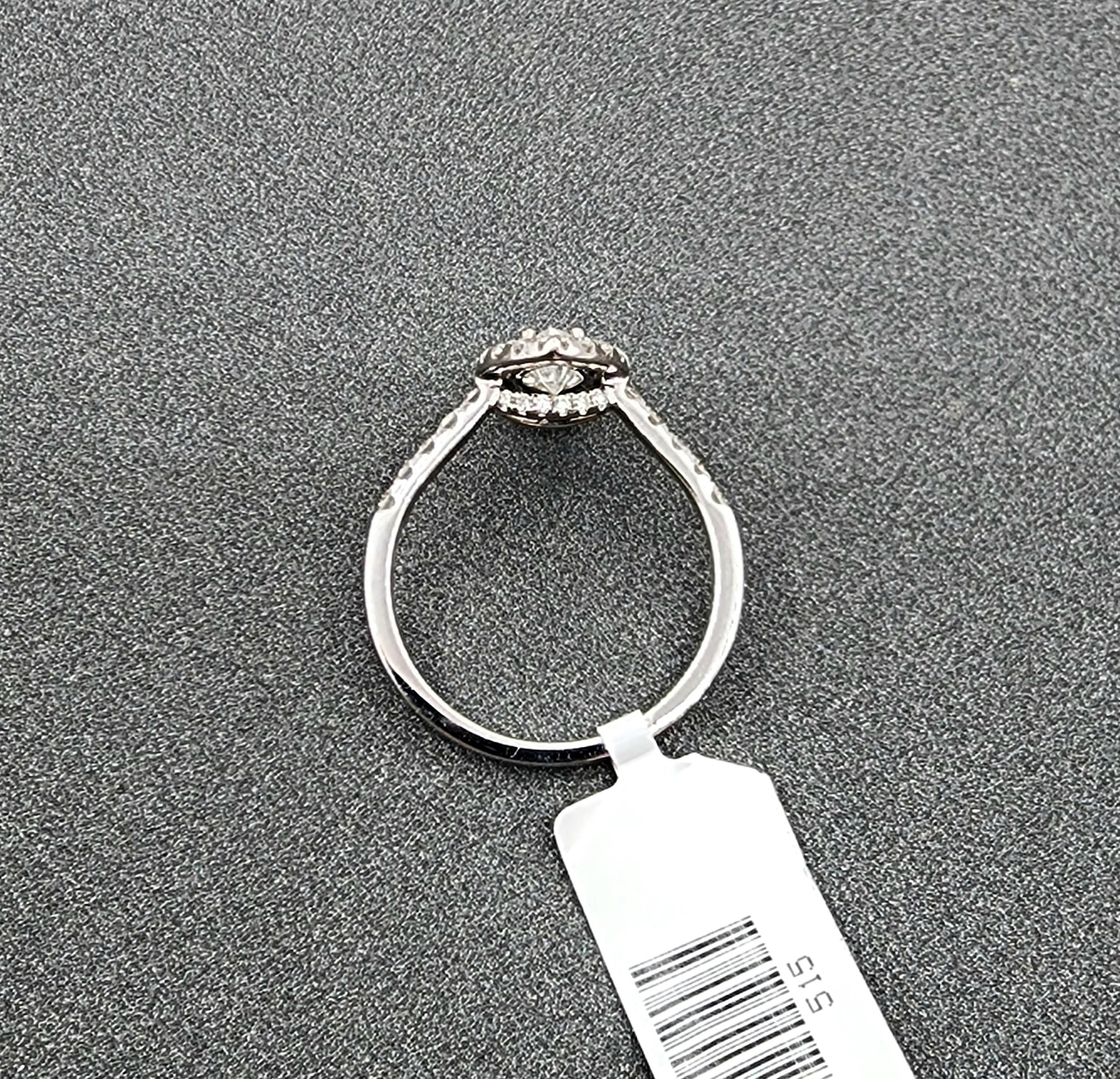 1.38 ct Marquise Diamond Ring For Sale 2
