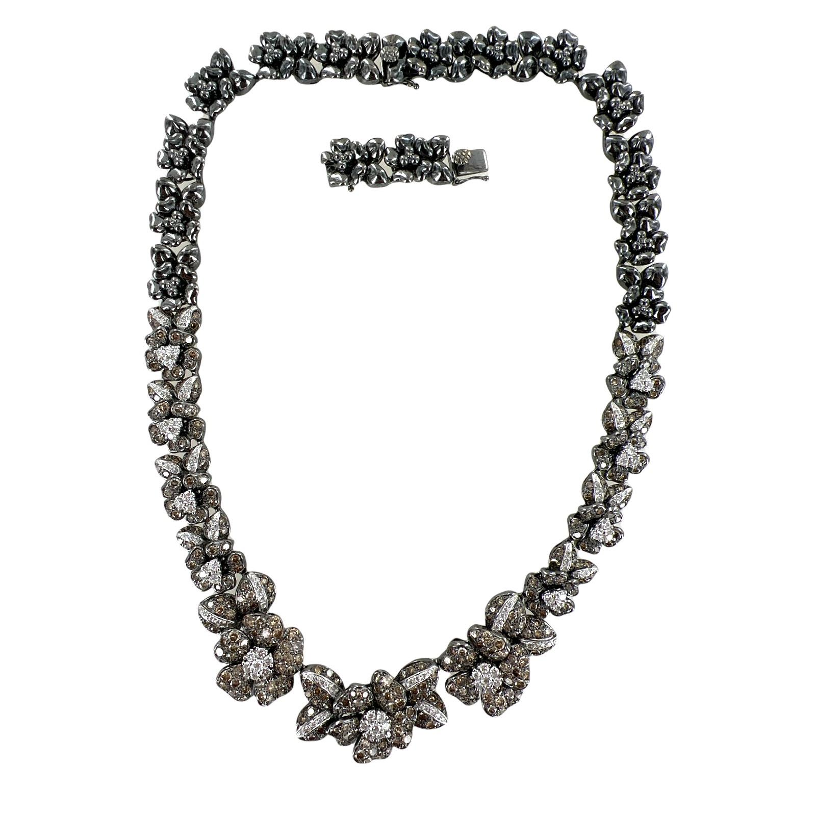 13.8 CTW Diamond Floral 18 Karat Blackened Gold Collar Necklace In Excellent Condition For Sale In Boca Raton, FL