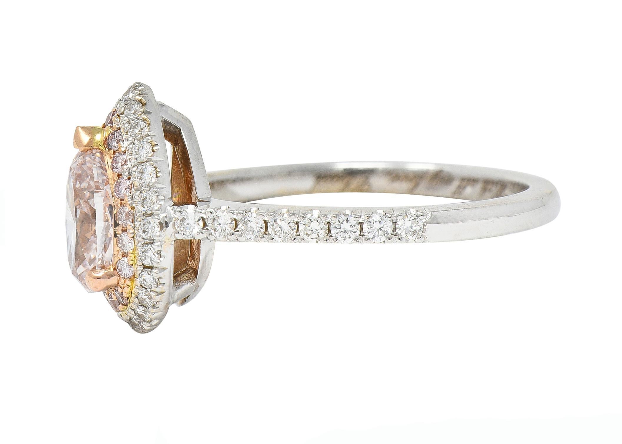 1.38 CTW Pear Fancy Pink Diamond Bague de fiançailles Halo en or 18 carats GIA Unisexe en vente