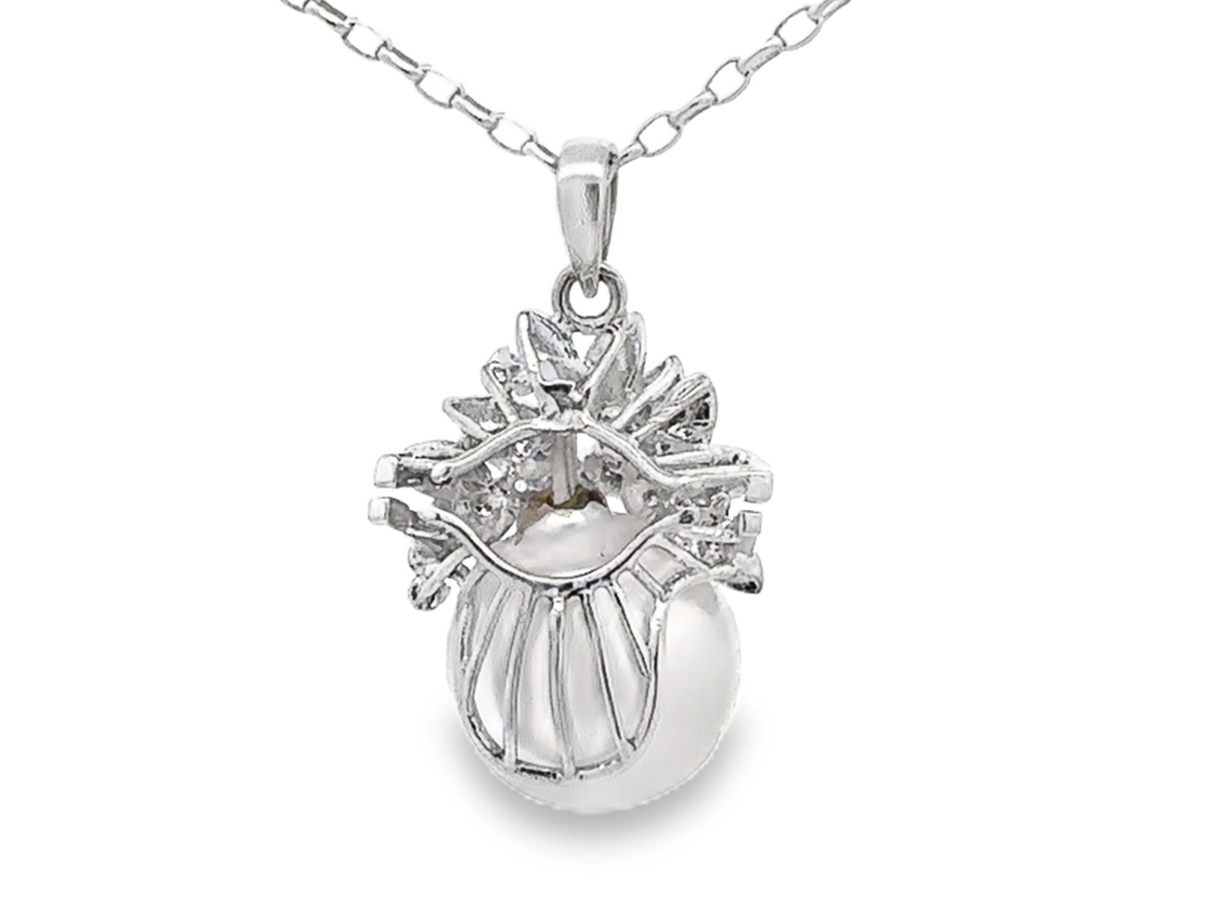 13.8 MM Pearl Diamond Pendant on Chain 18k White Gold Italy For Sale 1