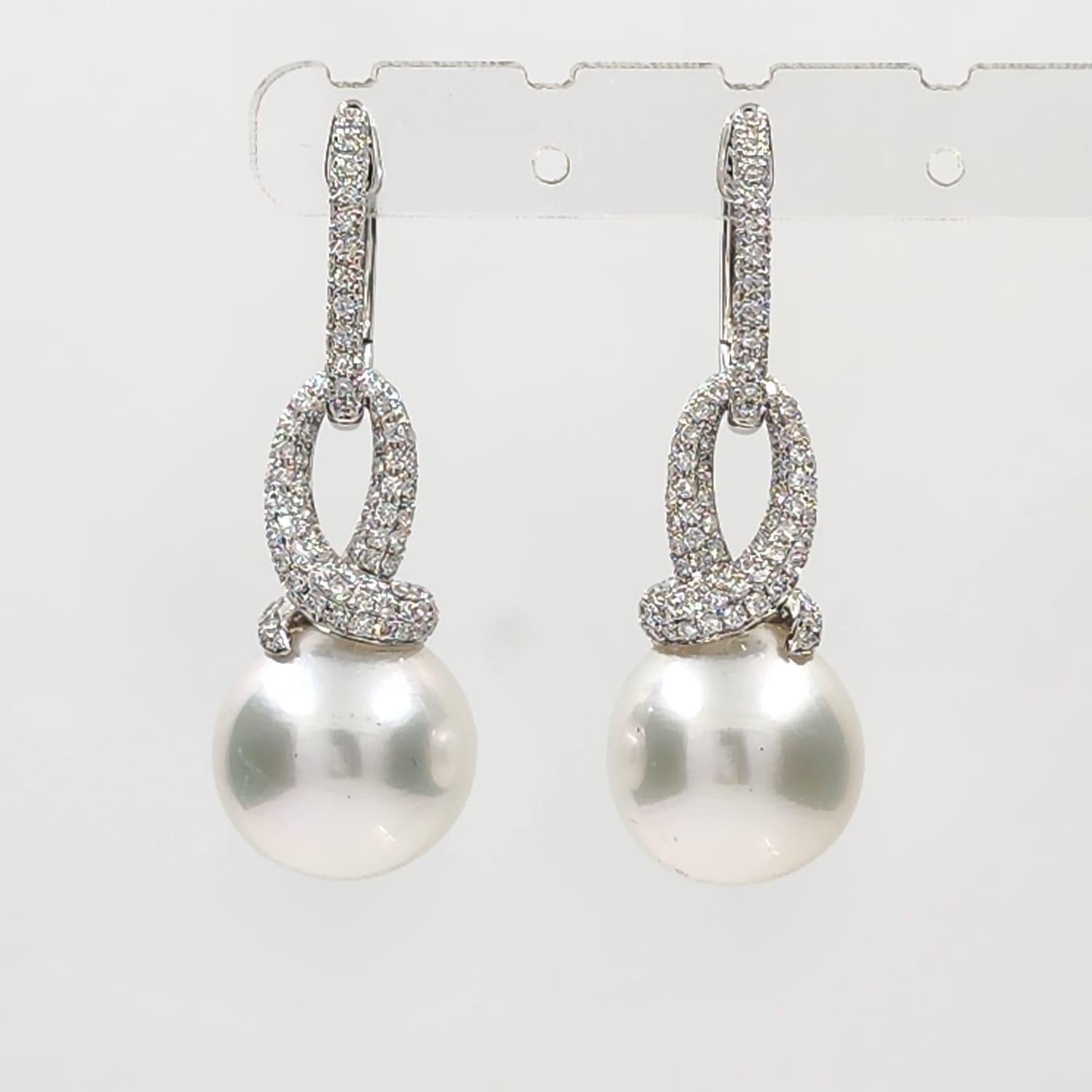 13.8 mm South Sea Pearl Diamond Dangle Earrings in 14 Karat Gold For Sale 1