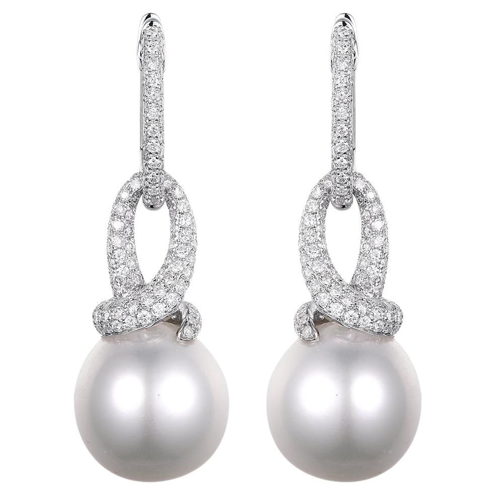 Boucles d'oreilles pendantes en or 14 carats avec perles des mers du sud de 13,8 mm et diamants