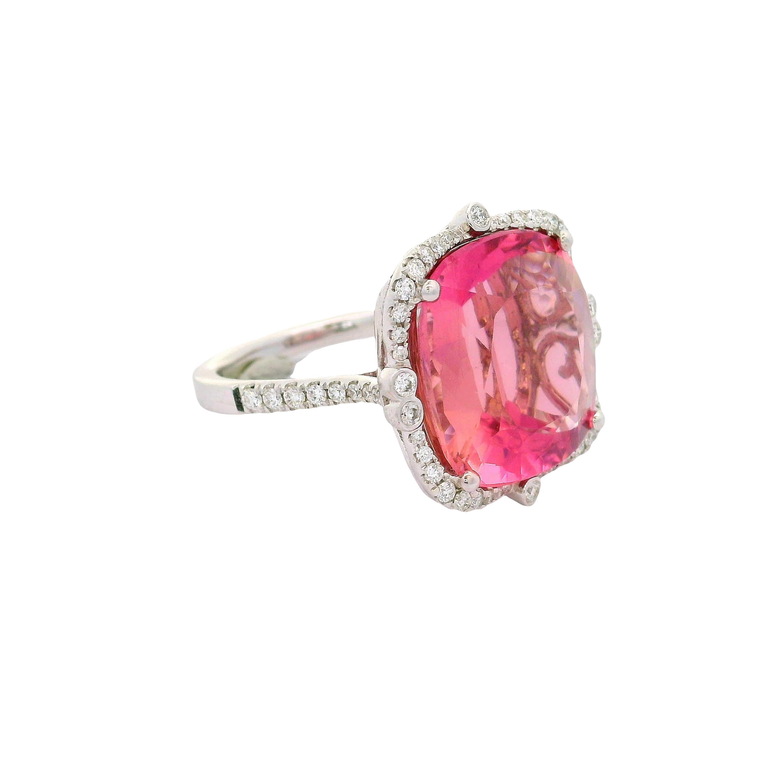 13,80 Karat Pink Tourmalin Diamant 14k Weißgold Ring (Ovalschliff) im Angebot
