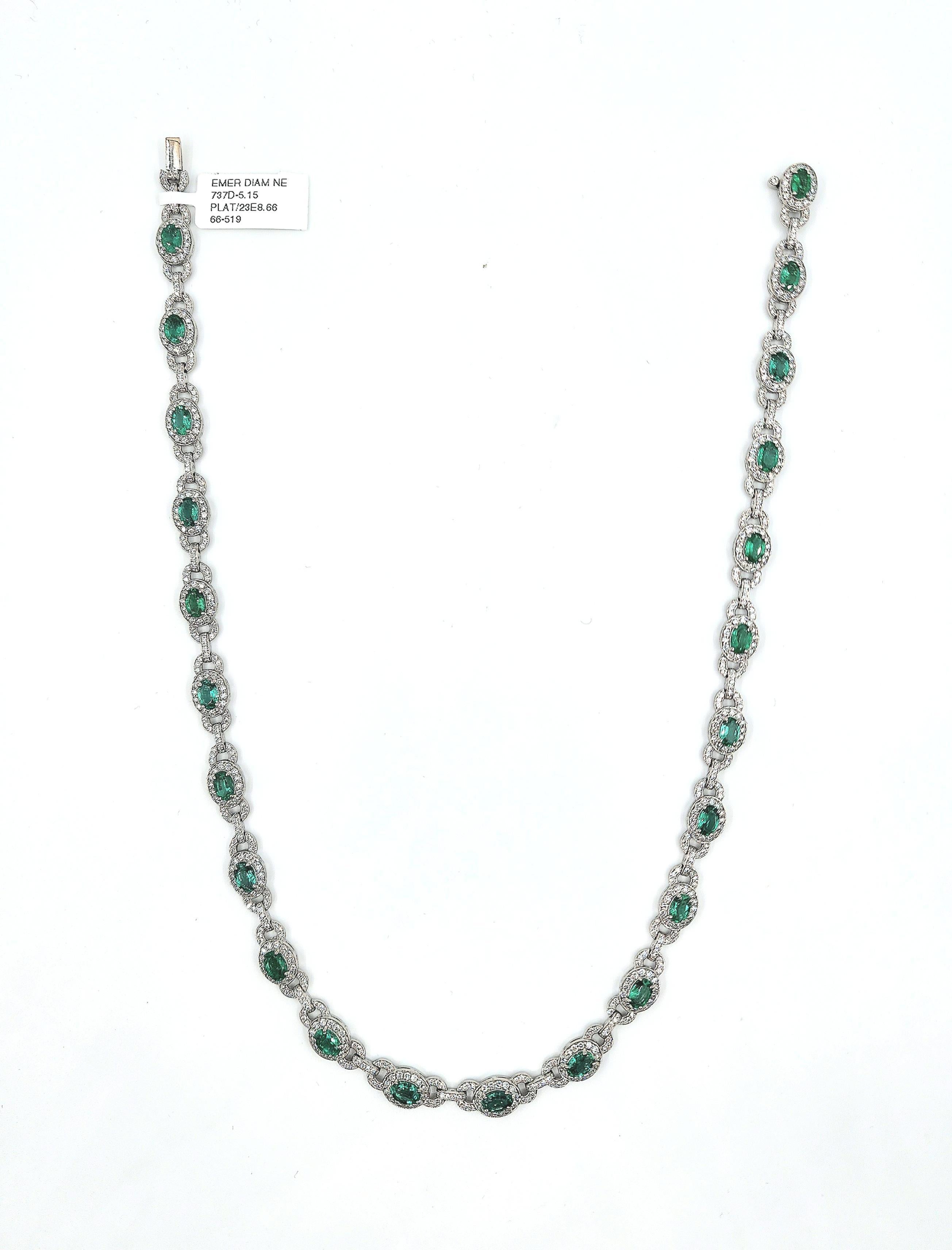 13.81 Karat natürlicher Smaragd & Diamant-Halskette im Angebot 2