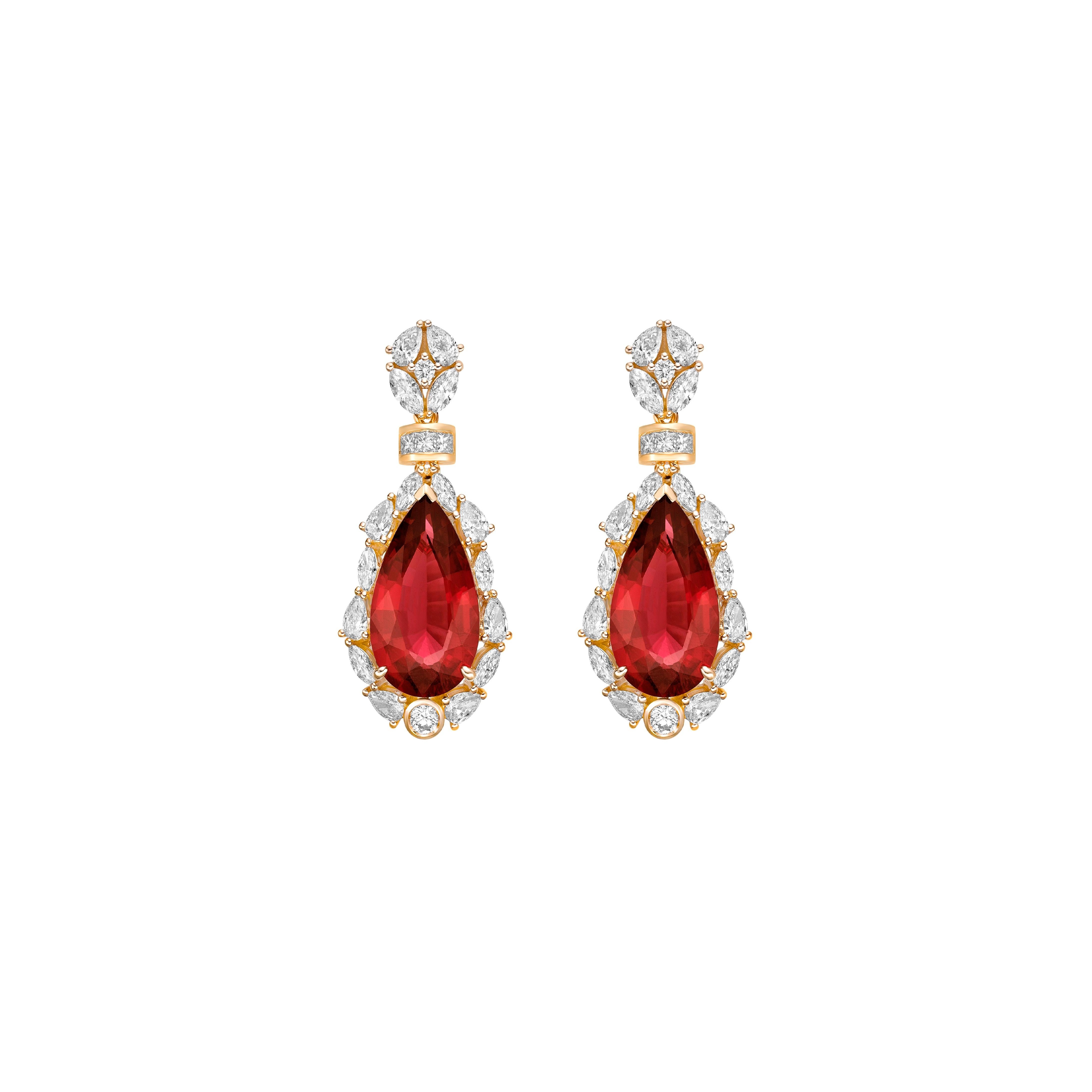 Contemporary 13.842 Carat Rubellite Drop Earrings in 18Karat Yellow Gold with White Diamond. For Sale