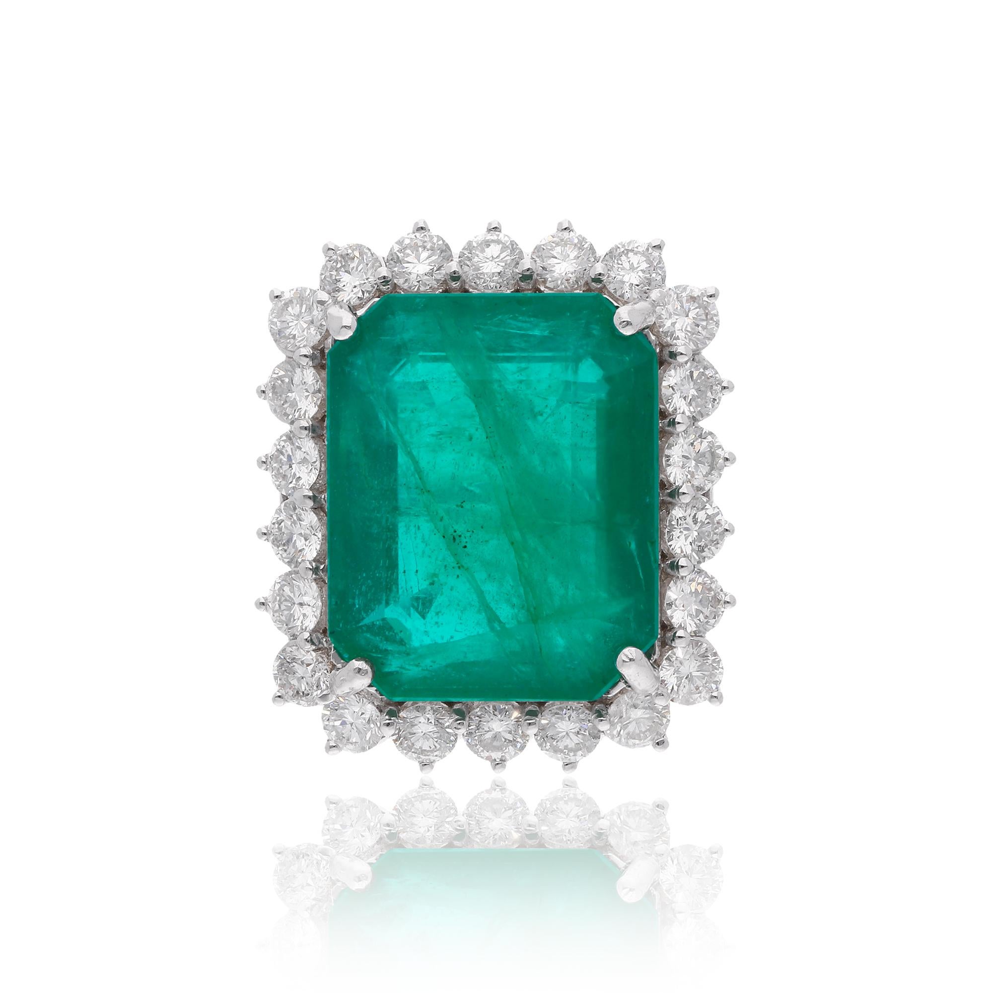 Im Angebot: 13,87 TCW natürlichen sambischen Smaragd Diamant Halo Cocktail Ring 18k Weißgold () 3