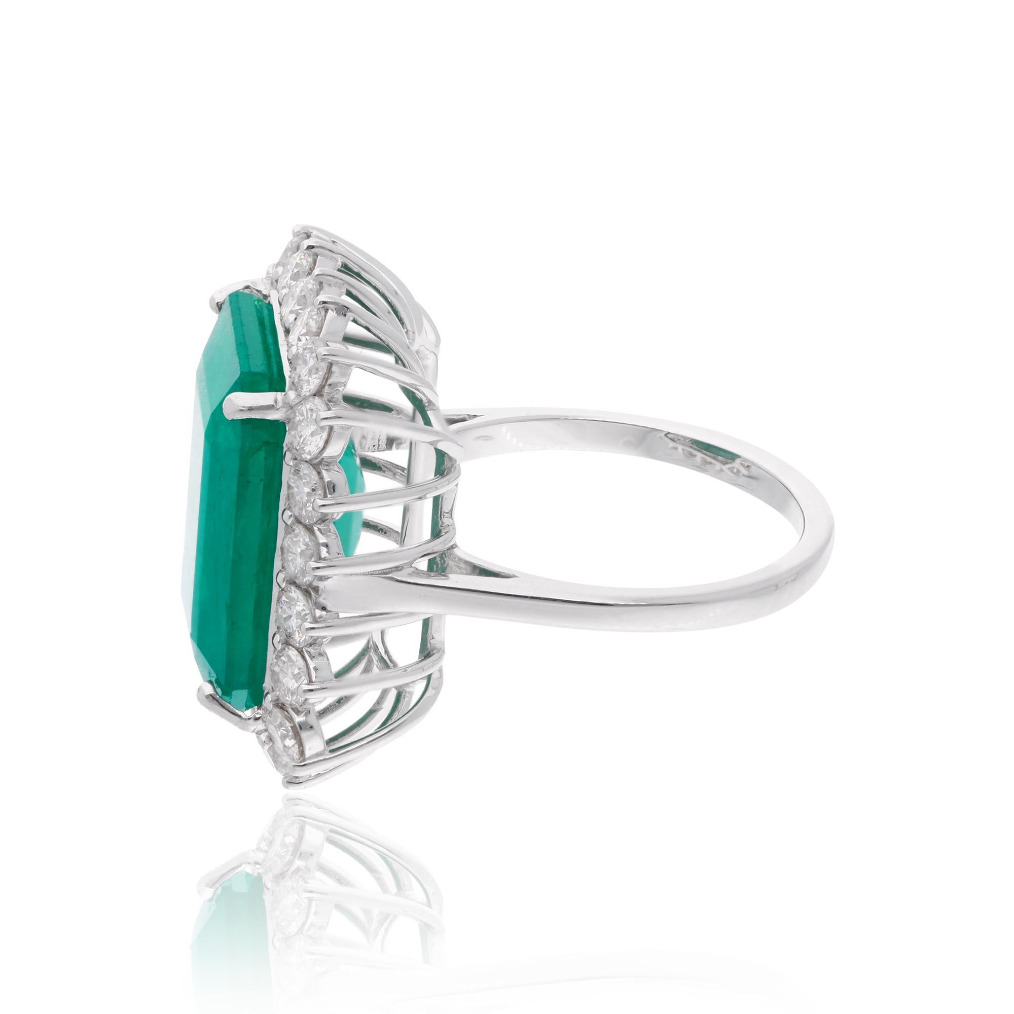 For Sale:  13.87 Total Carat Natural Emerald Gemstone Cocktail Ring Diamond 18k White Gold 2