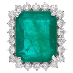 13.87 Total Carat Natural Emerald Gemstone Cocktail Ring Diamond 18k White Gold