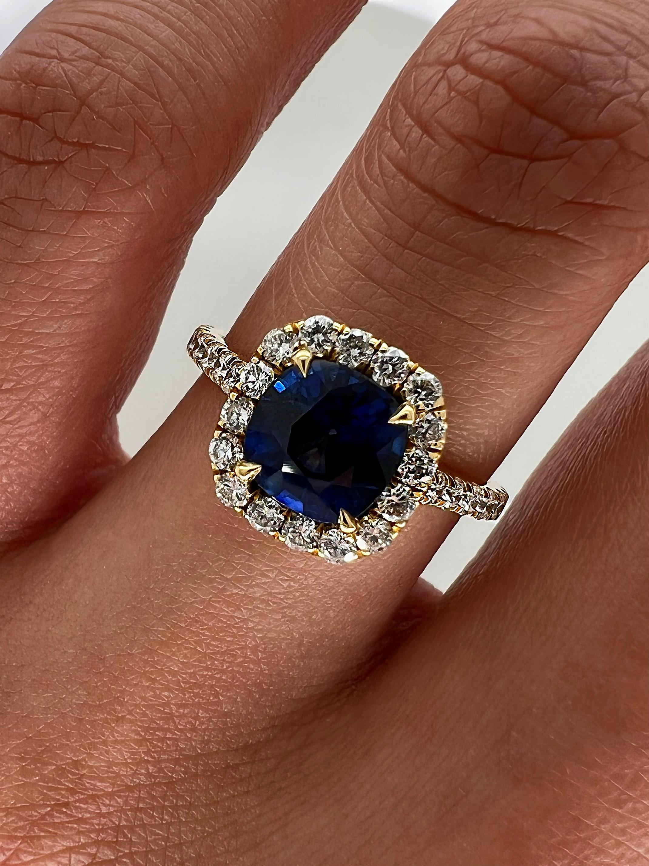 2.18 Total Carat Sapphire Diamond Engagement Ring In New Condition For Sale In New York, NY