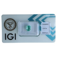 1,38Ct Smeraldo naturale certificato di colore verde pastello con sigillo IGI