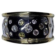1.38 Karat Diamant Multi Mix Breites Band Unisex-Ring mit 18 Karat gelbem Fancy-Diamant.