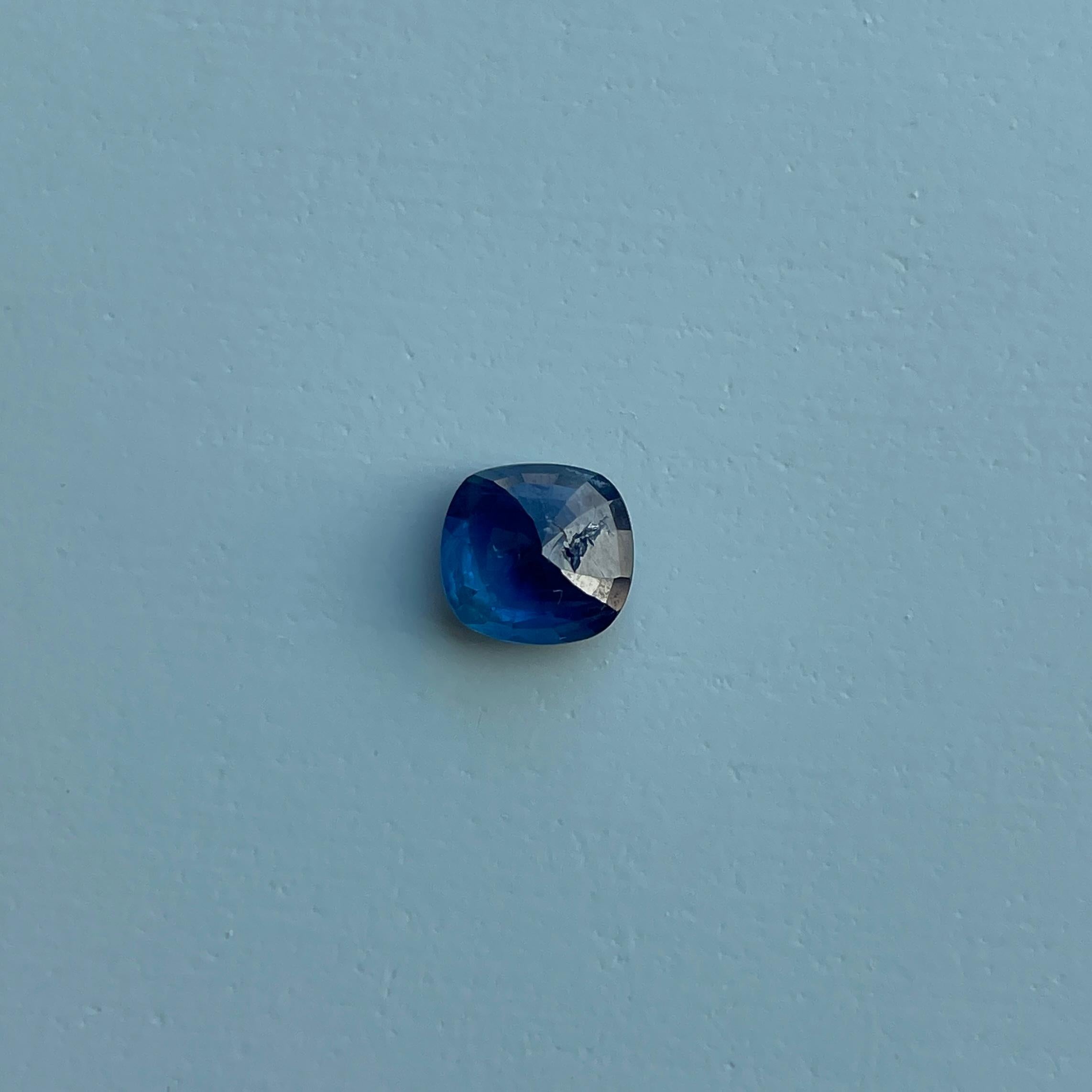 GIA Certified 1.38Ct Natural UNHEATED Burmese Blue Sapphire In New Condition For Sale In Singapore, SG