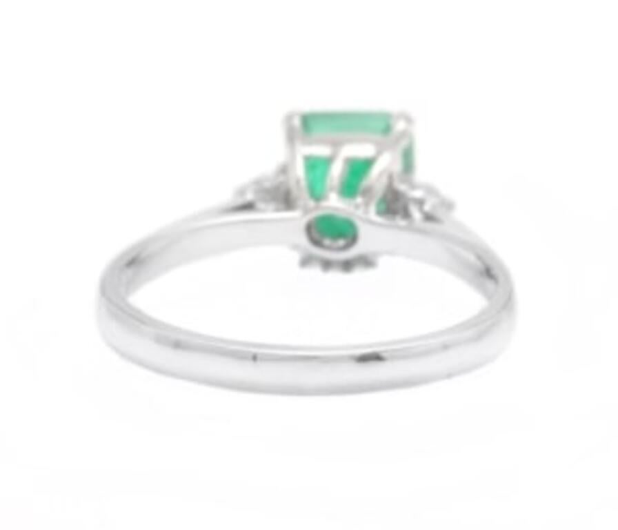 1.38 Carat Natural Emerald and Diamond 14 Karat Solid White Gold Ring In New Condition For Sale In Los Angeles, CA