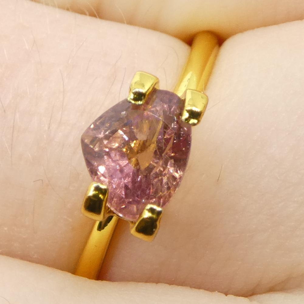 Taglio a goccia 1,38ct Zaffiro Padparadscha rosa arancio a pera dalla Tanzania, non riscaldato in vendita