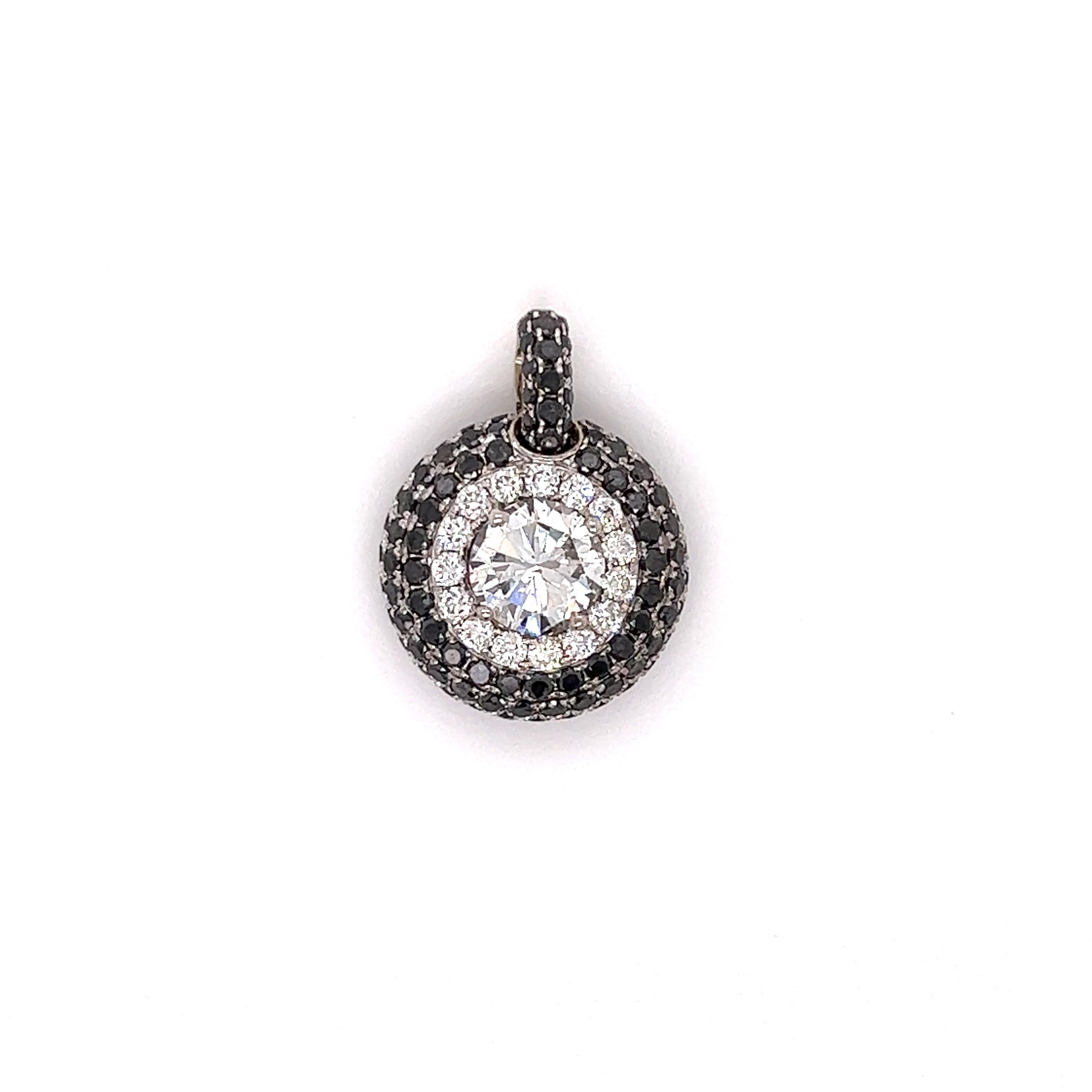 Diamond Pendant with White and Black Diamonds In Excellent Condition In Derby, NY