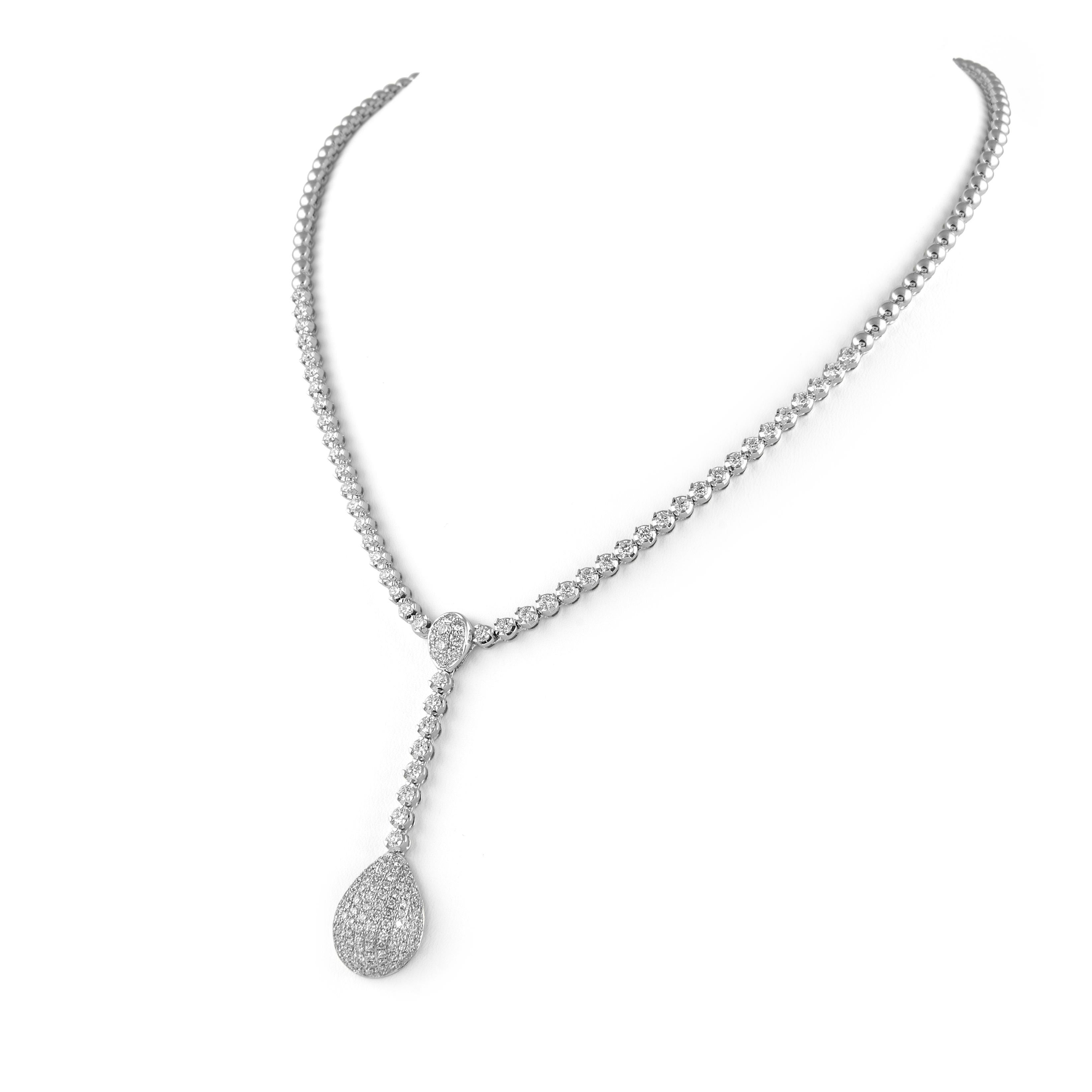 Contemporaneo Collana con goccia di diamanti da 1,39 carati in oro bianco 18 carati in vendita