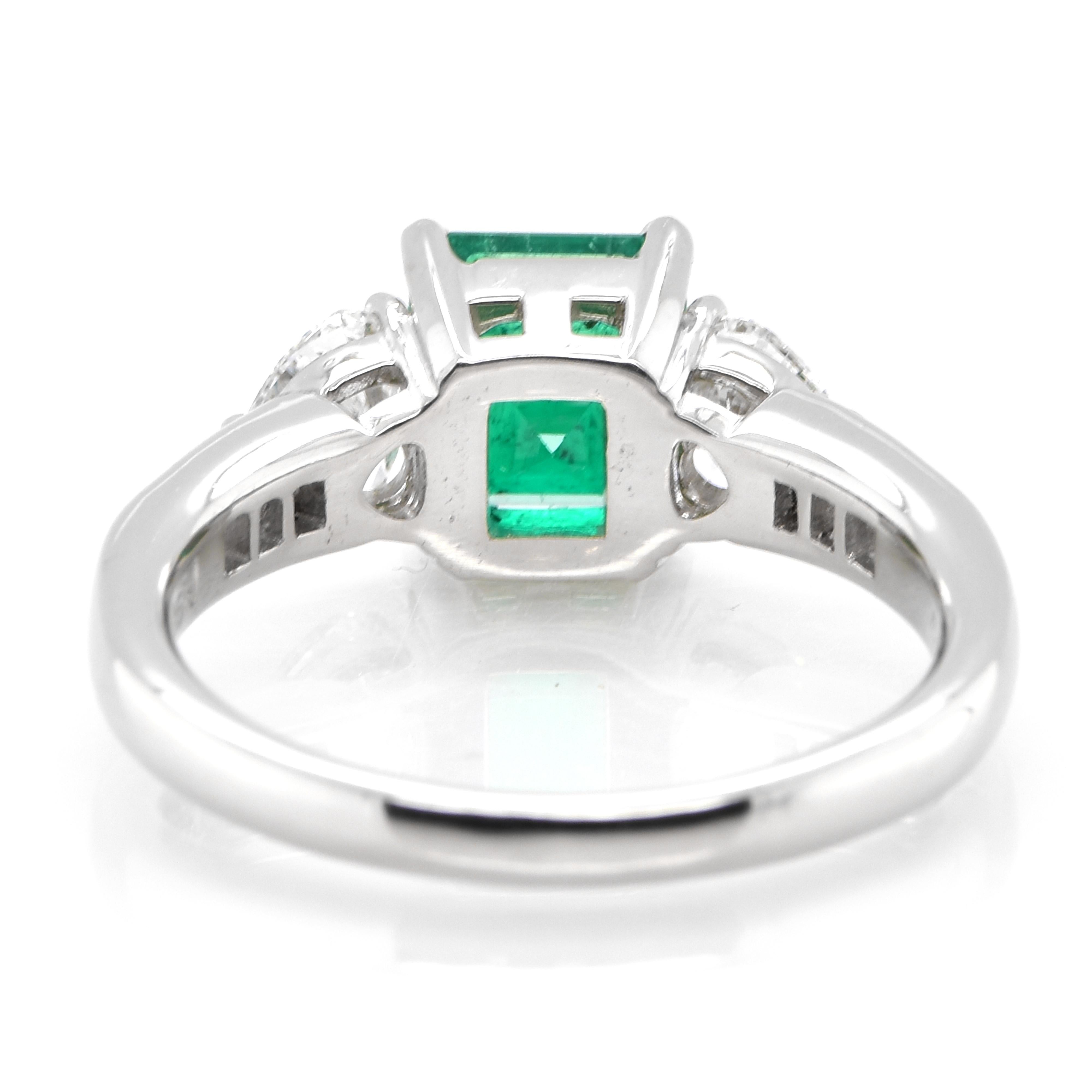 Emerald Cut 1.39 Carat Vivid Green, Colombian Emerald and Diamond Ring Set in Platinum For Sale