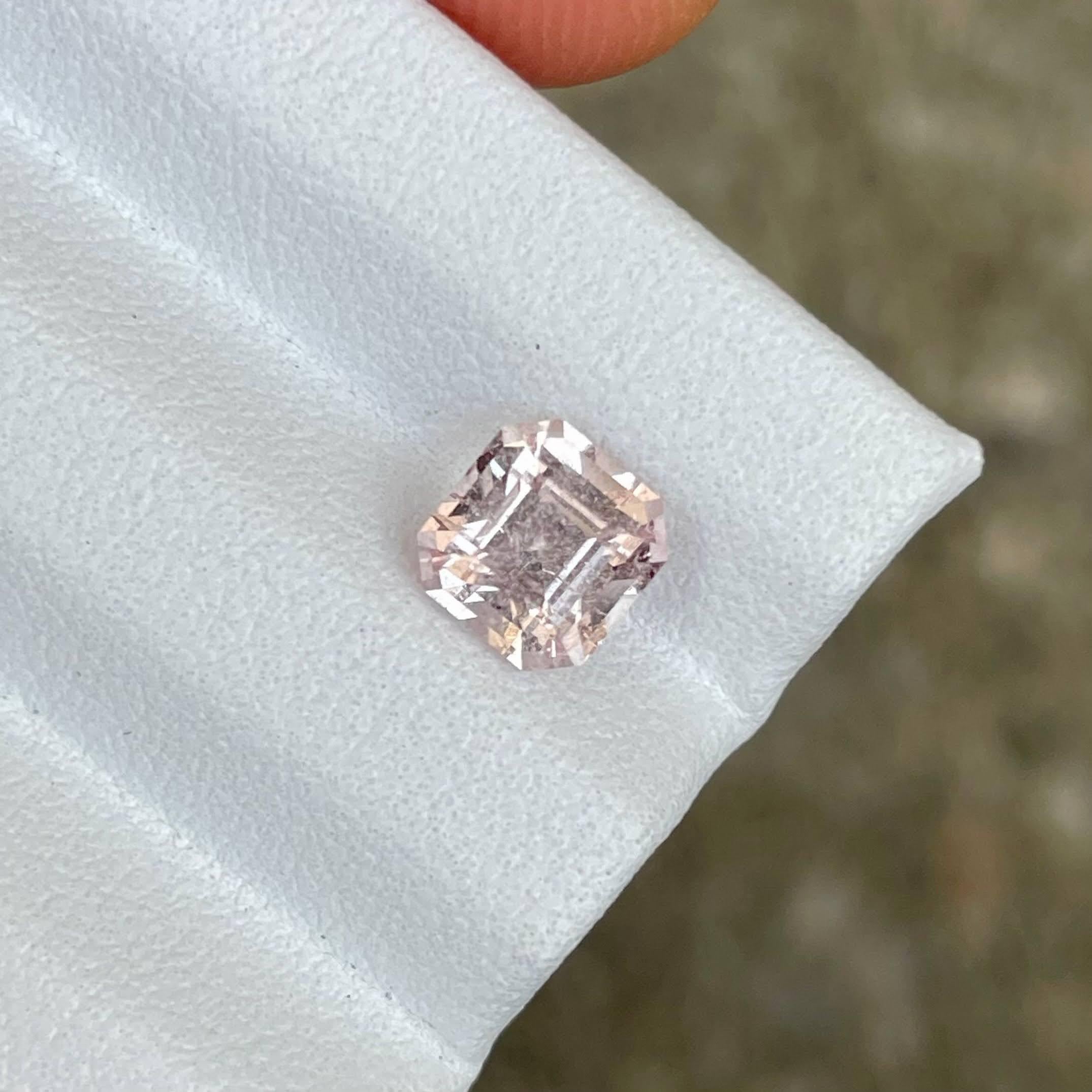 1,39 Karat Pfirsichrosa Topas Stein Asscher Schliff Natürlicher Pakistanischer Edelstein (Asscher-Schliff) im Angebot