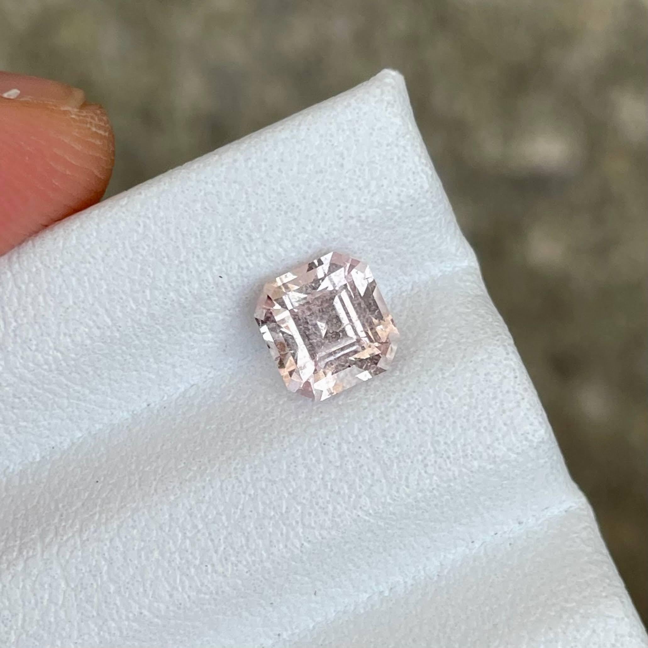 1,39 Karat Pfirsichrosa Topas Stein Asscher Schliff Natürlicher Pakistanischer Edelstein für Damen oder Herren im Angebot