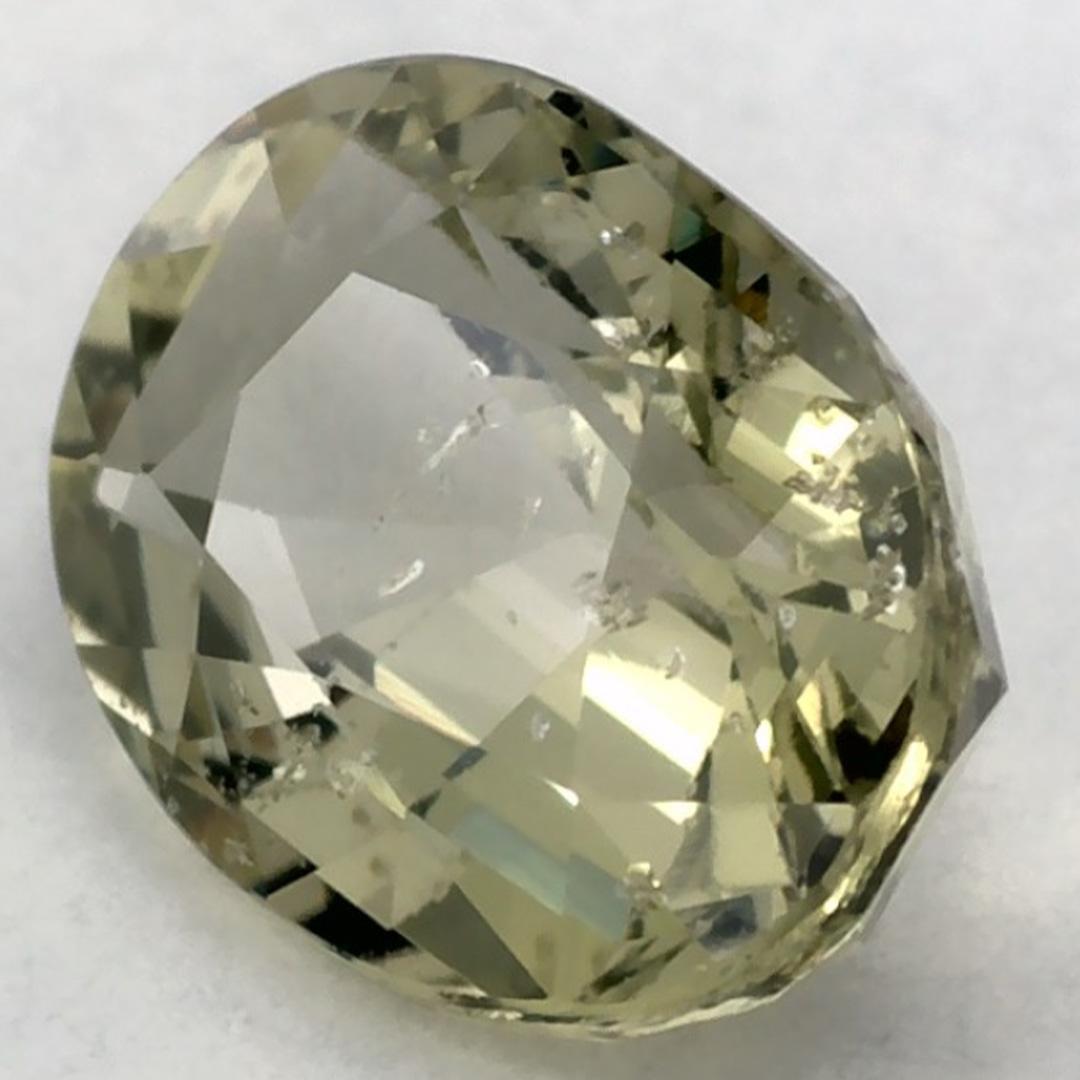 Ce saphir vert naturel offre élégance et sophistication. Avec sa riche saturation de couleurs et sa coupe précise, il constitue la pièce maîtresse parfaite pour une bague de fiançailles ou une conception de bijoux de luxe.

Ce saphir provient du Sri