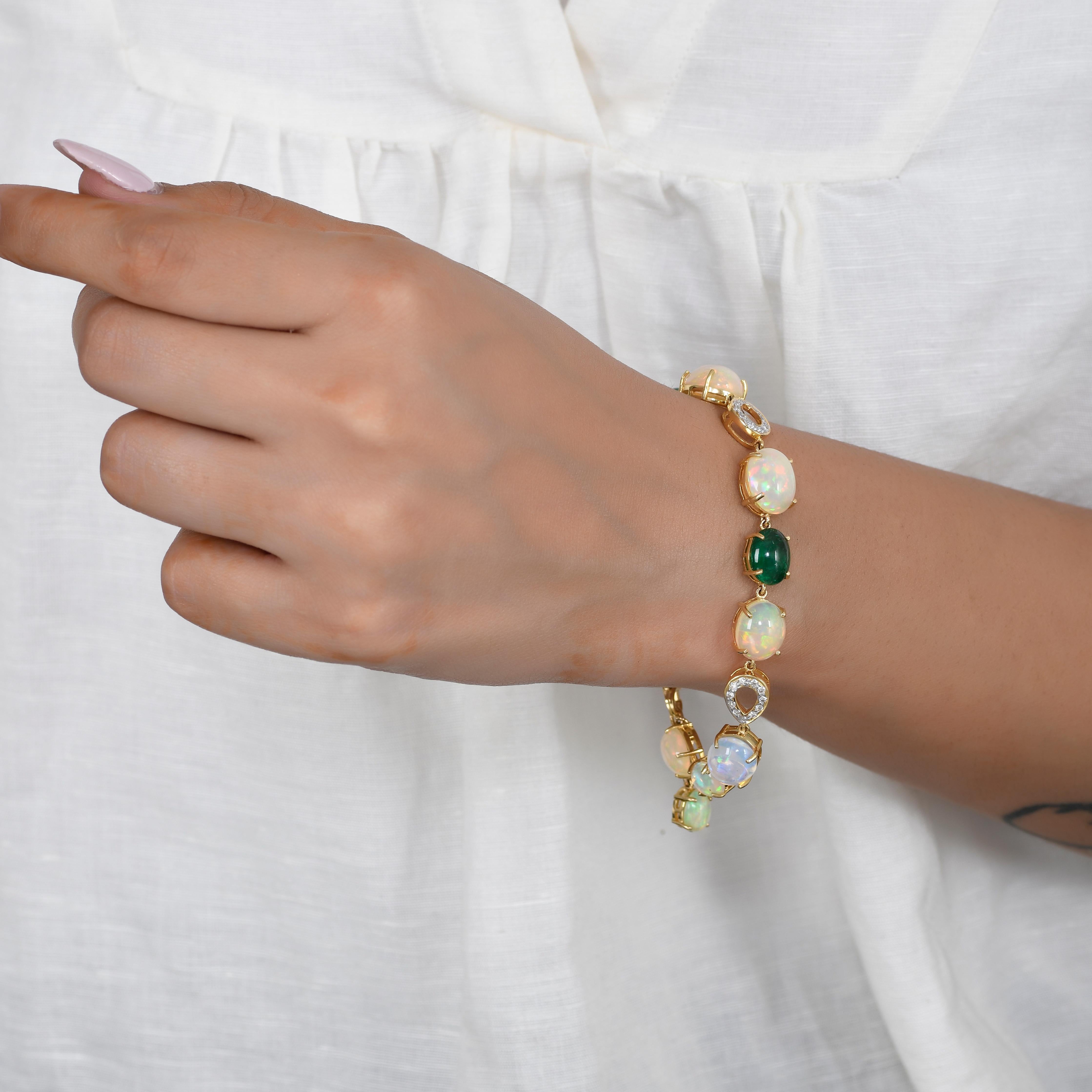 Modern 13.90 Carat Ethiopian Opal Emerald and Diamond 18kts Yellow Gold Bracelet For Sale