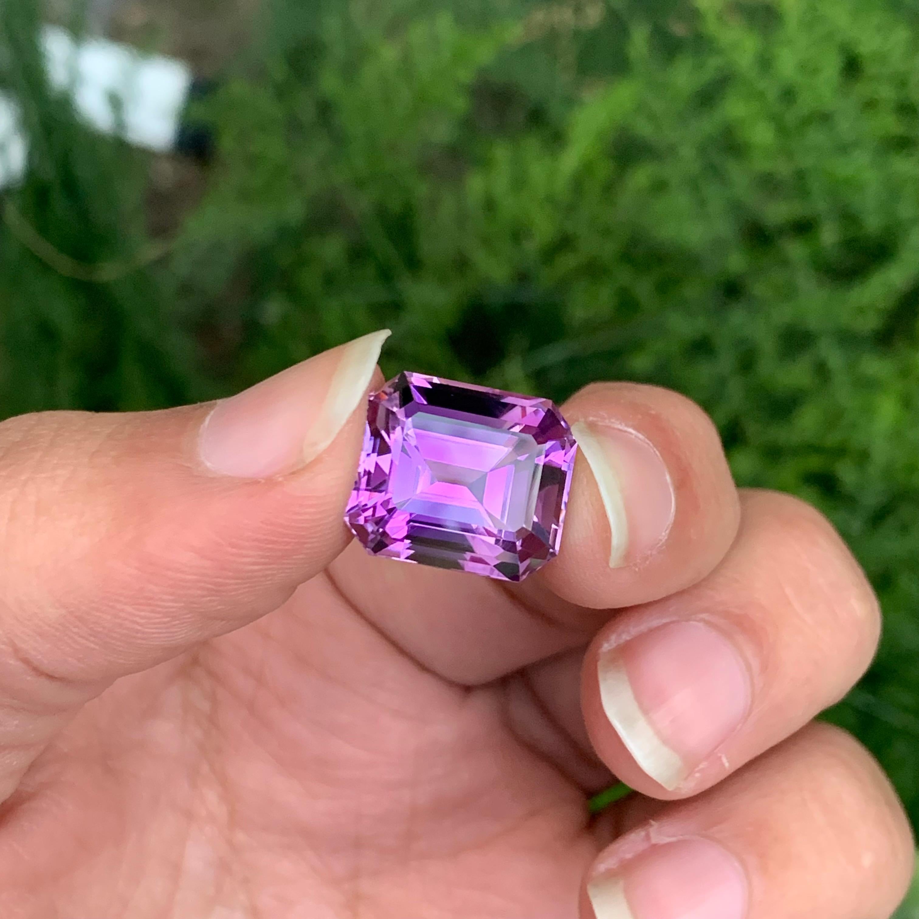 13.90 Karat natürlicher loser Amethyst Smaragd Form Edelstein im Angebot 5