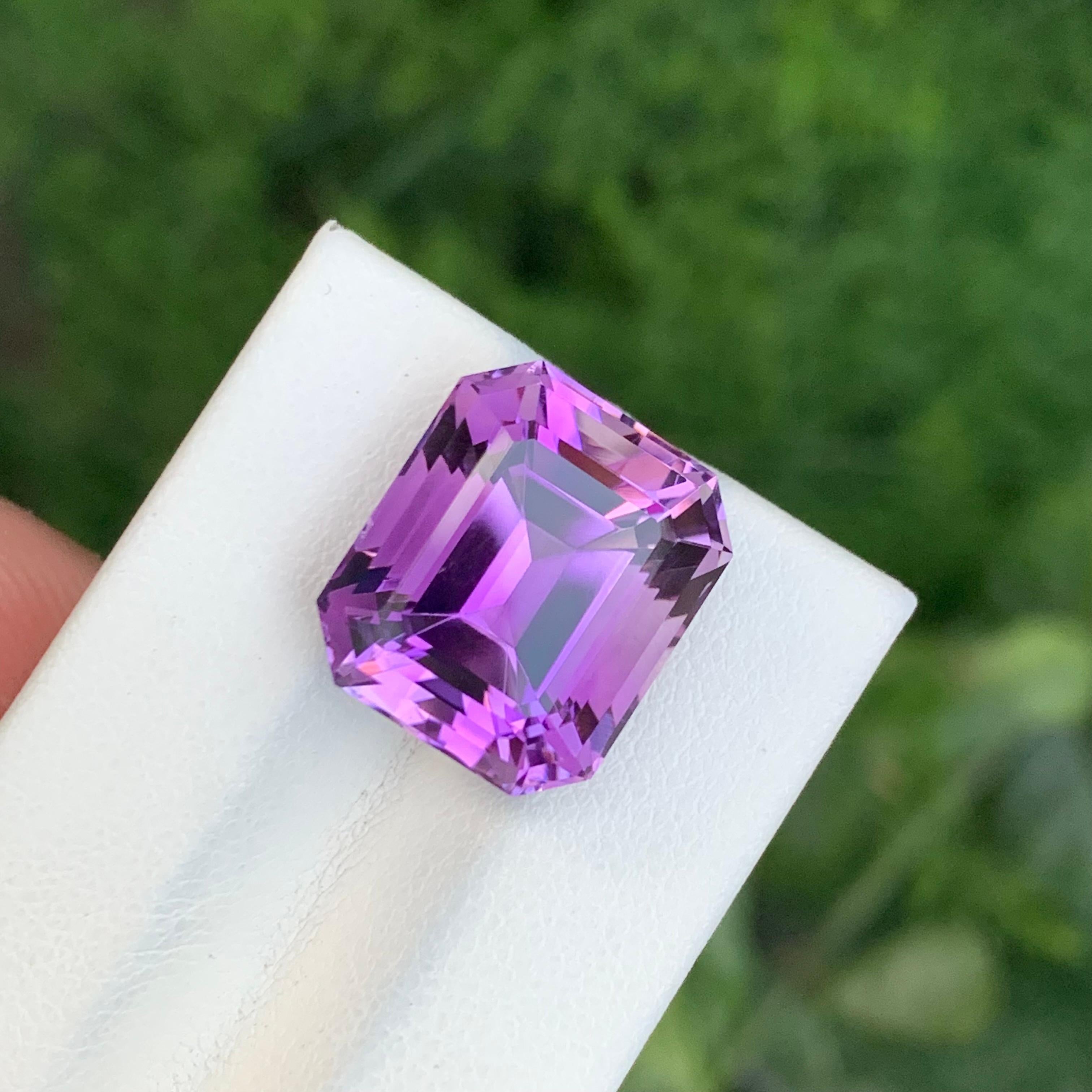13.90 Karat natürlicher loser Amethyst Smaragd Form Edelstein (Smaragdschliff) im Angebot
