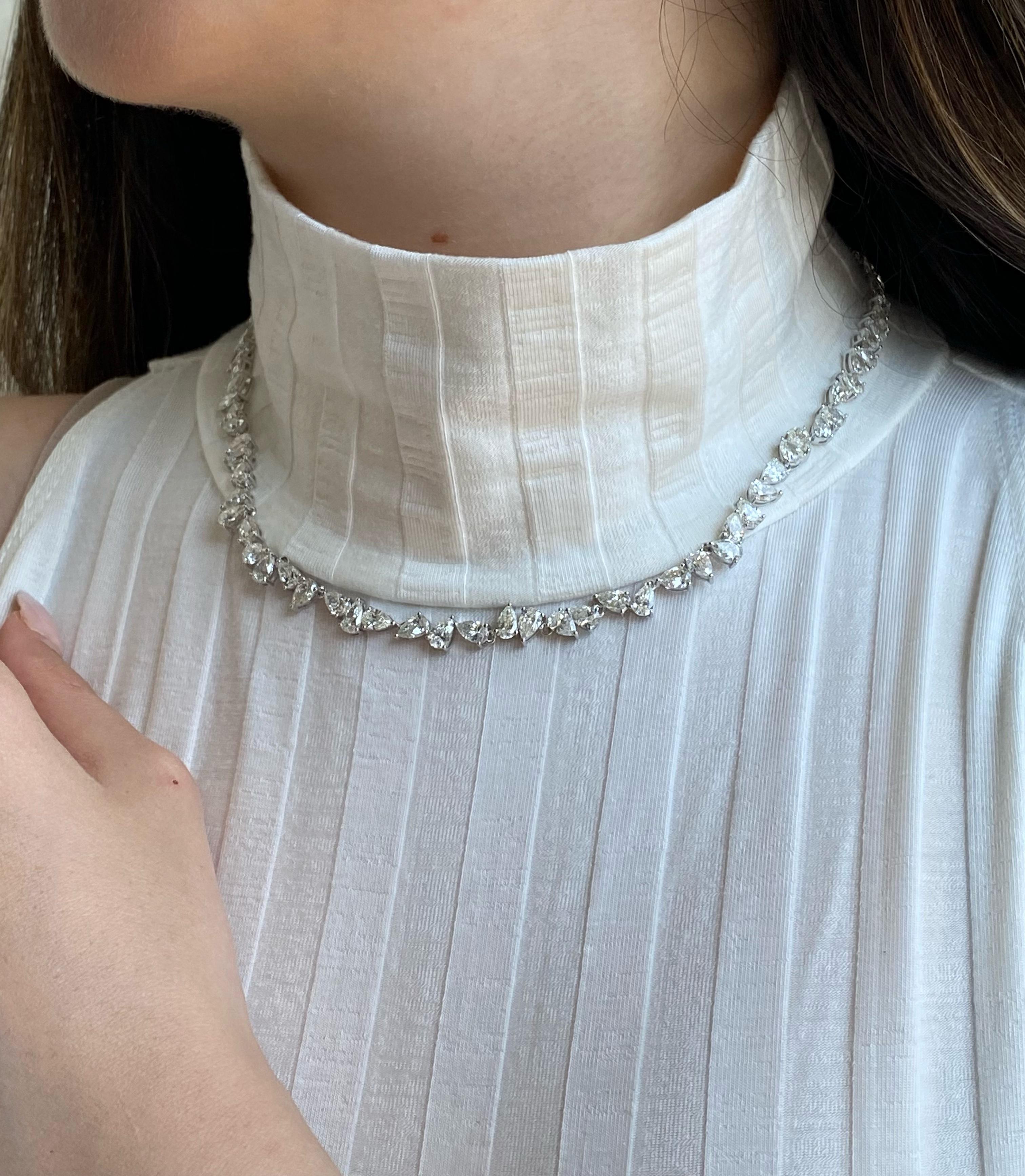 13,91 Birnen-Diamant-Tennis-Halskette im Zustand „Neu“ im Angebot in Calabasas, CA
