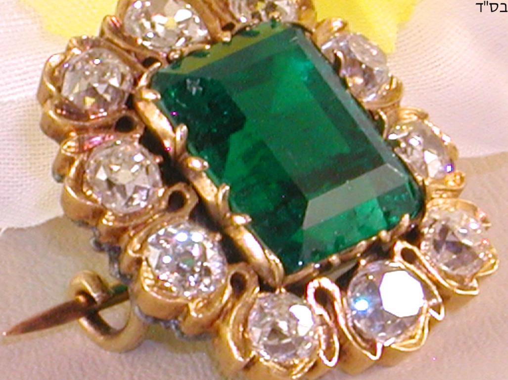 vintage emerald brooch