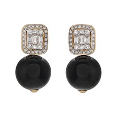 13.85 Carats Black Onyx and Diamond Baguette 18 Karats Yellow Gold Stud Earrings