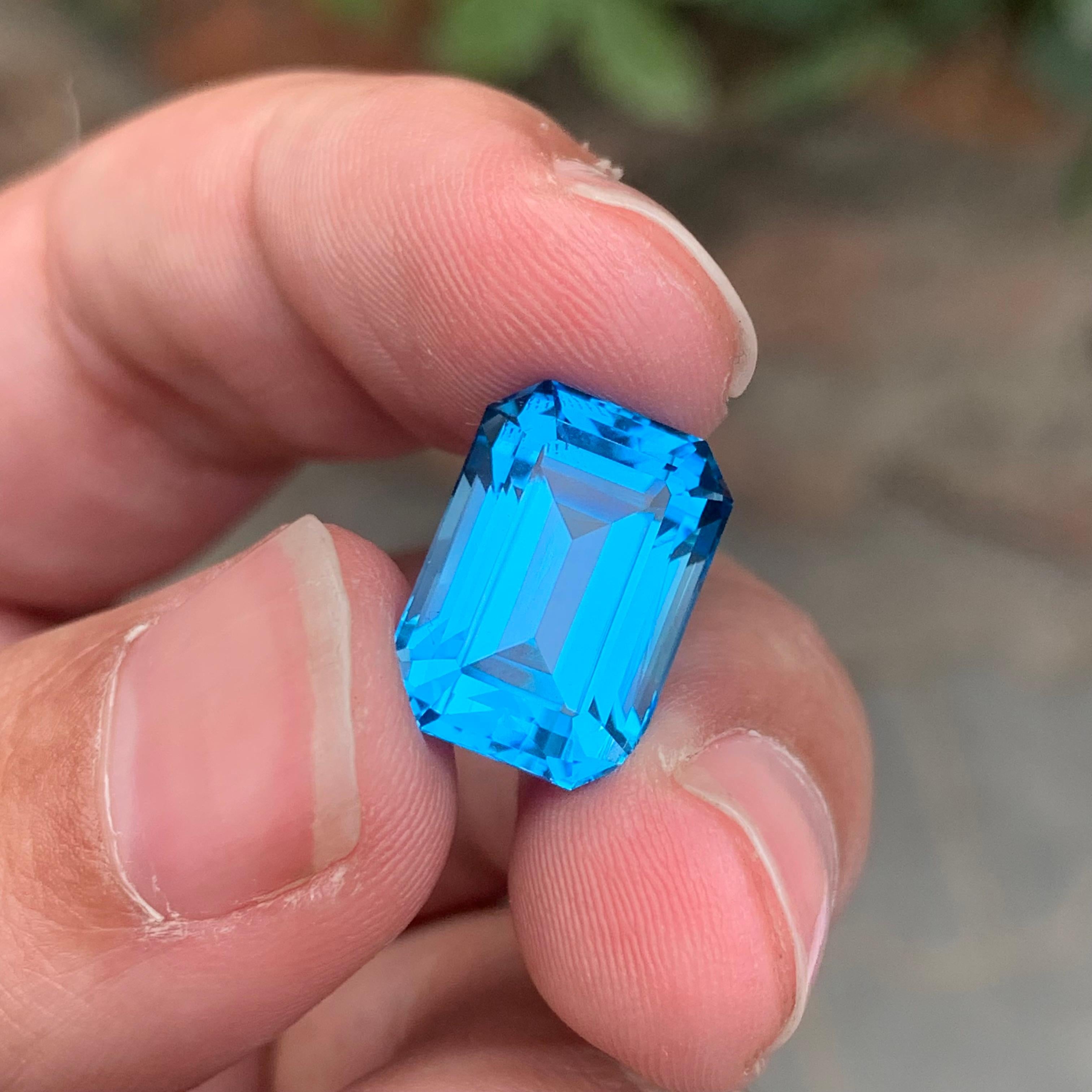 13.95 Carat Stunning Loose Swiss Blue Topaz Emerald Shape Gemstone For Sale 6