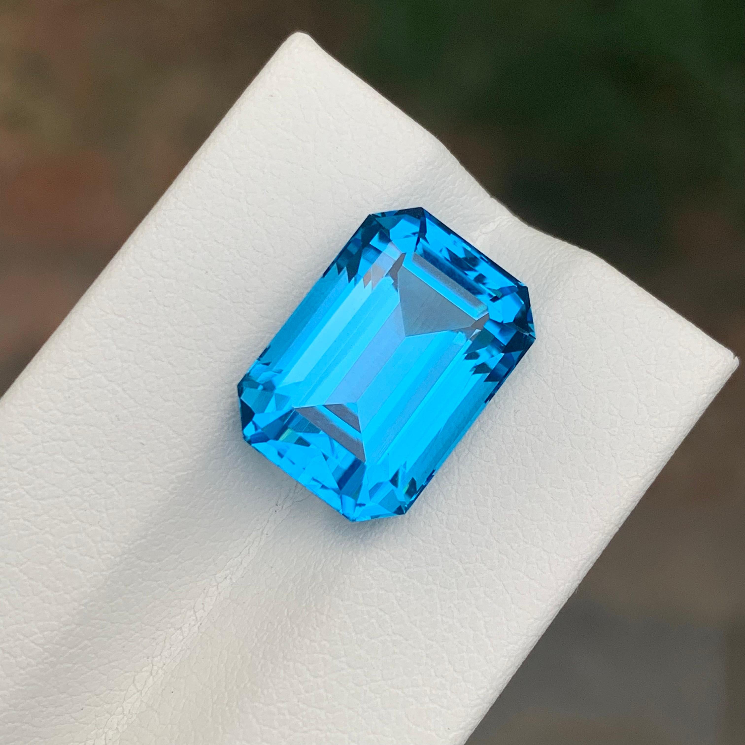 13.95 Carat Stunning Loose Swiss Blue Topaz Emerald Shape Gemstone For Sale 7