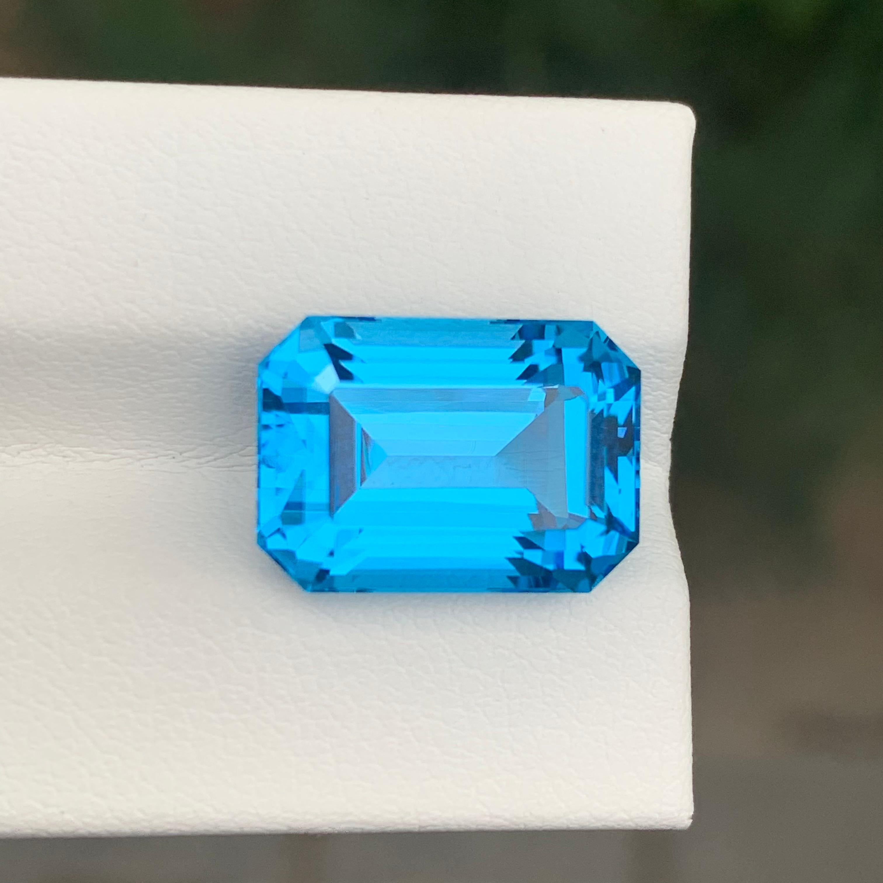 13.95 Carat Stunning Loose Swiss Blue Topaz Emerald Shape Gemstone For Sale 1