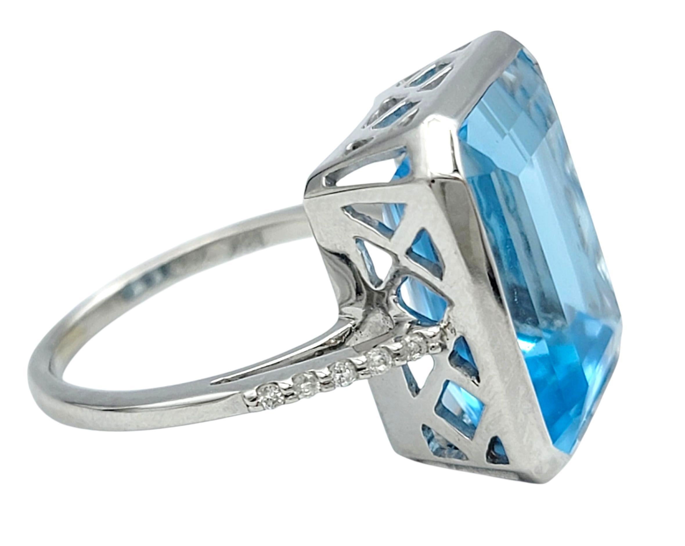 13,97 Karat Blauer Topas im Smaragdschliff mit Diamanten in 18 Karat Weißgold im Zustand „Hervorragend“ im Angebot in Scottsdale, AZ