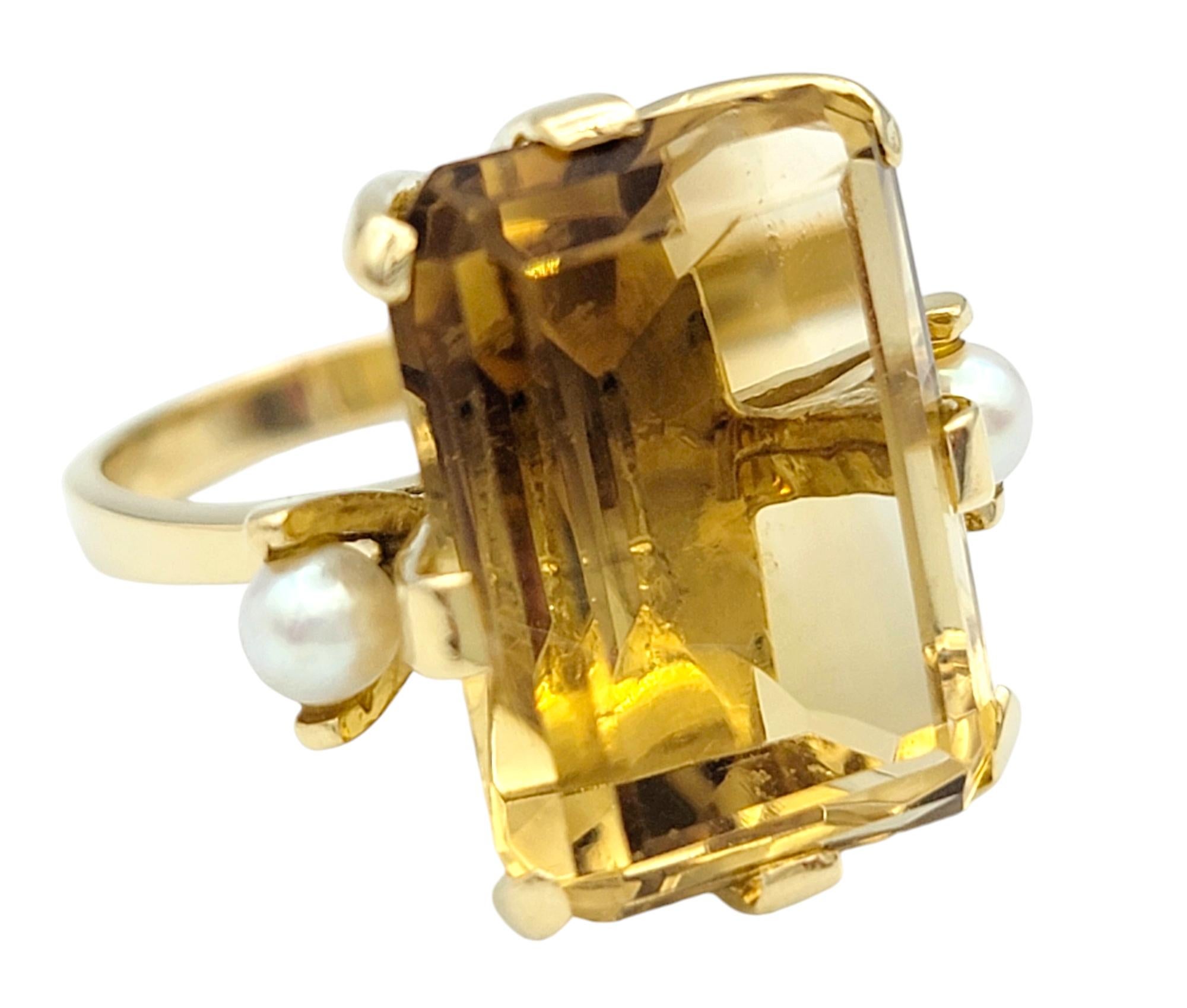 Contemporain Bague cocktail en or jaune 14 carats avec perles et citrine taille émeraude de 13,97 carats en vente