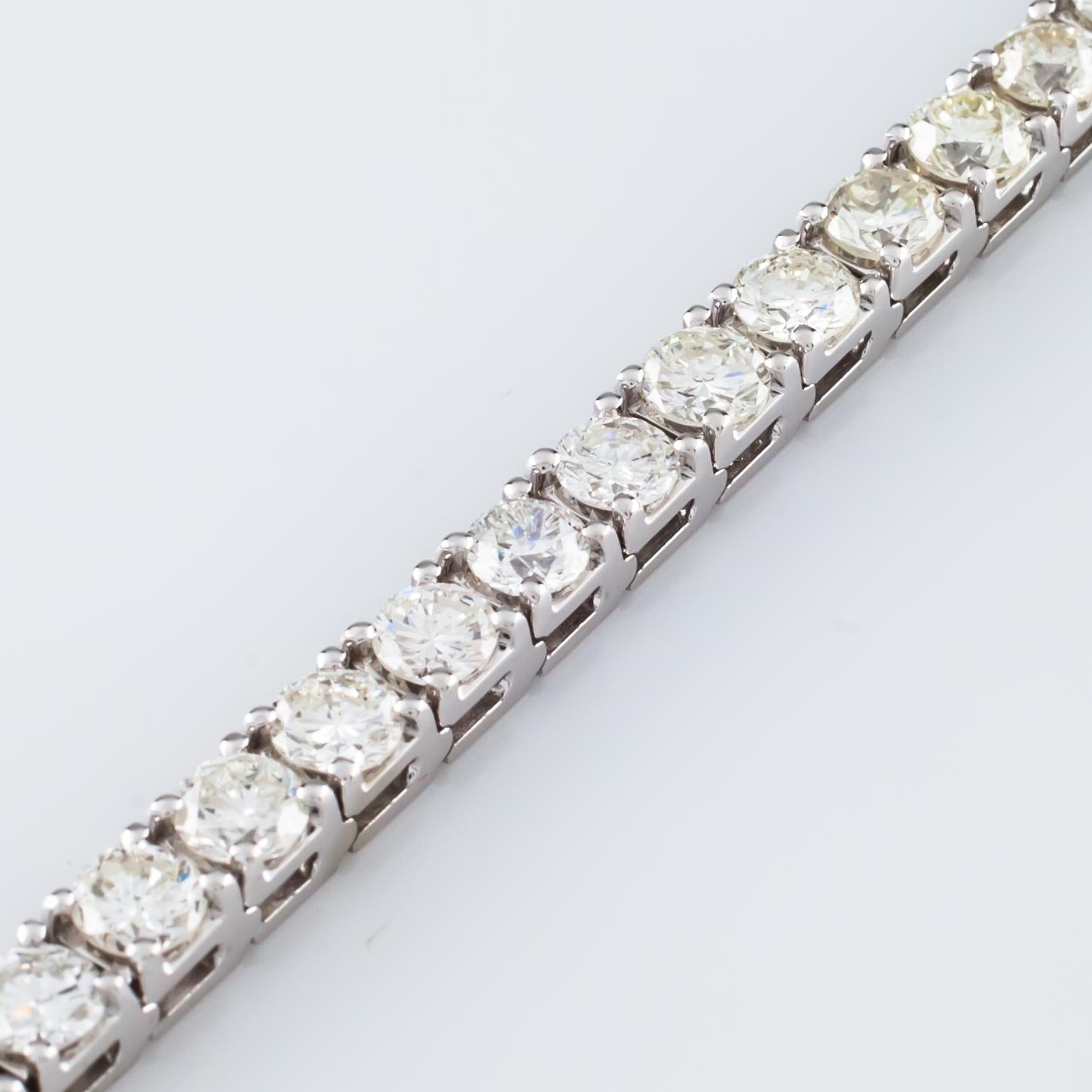 Round Cut 13.98 Carat White Gold Round Brilliant Diamond Tennis Bracelet For Sale