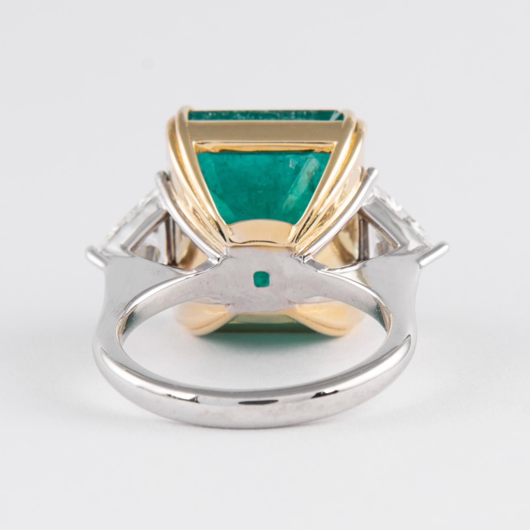 Emerald Cut Alexander GIA 13.98ct Colombian Emerald with Diamond 3-Stone Ring 18k Gold For Sale