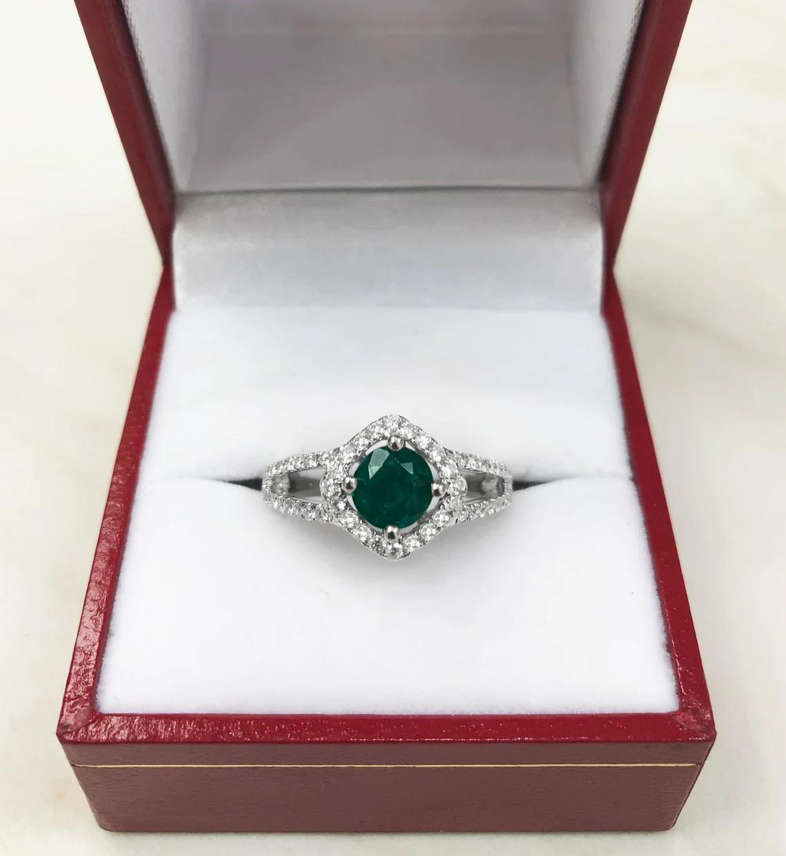 1.39tcw 14K Colombian Emerald-Round Cut & Diamond Halo Statement Ring In New Condition For Sale In Jupiter, FL