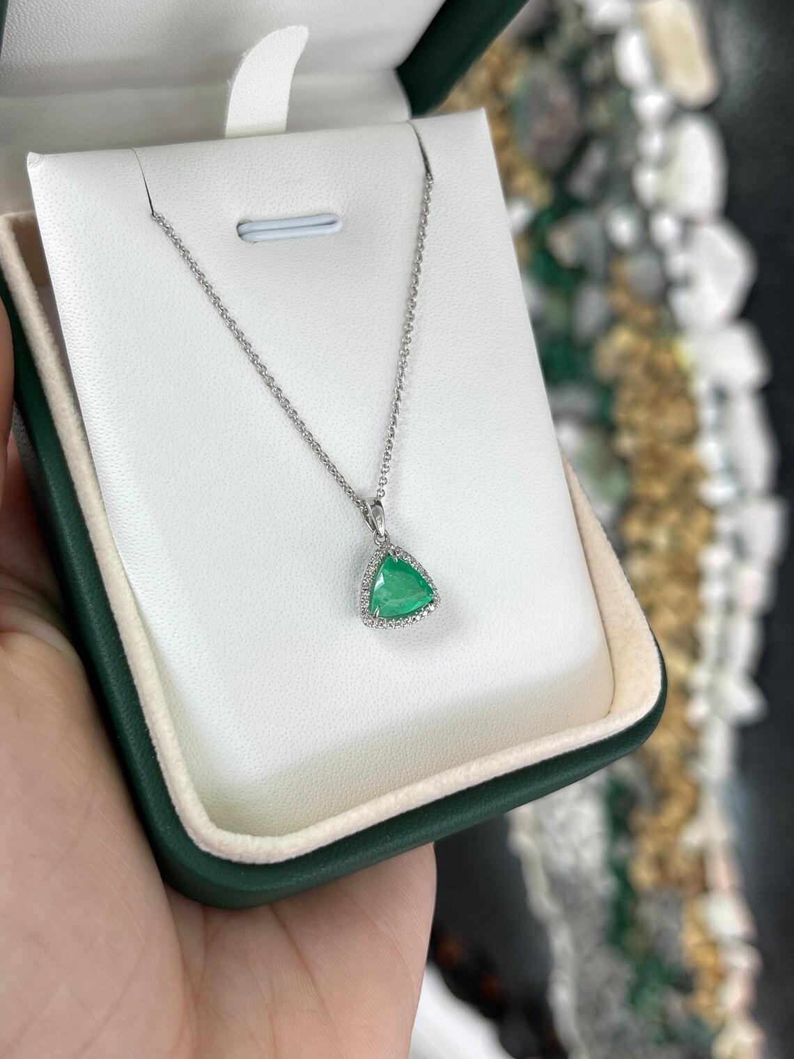Trillion Cut 1.39tcw 14K Natural Trillion Colombian Emerald & Diamond Halo Pendant Necklace For Sale